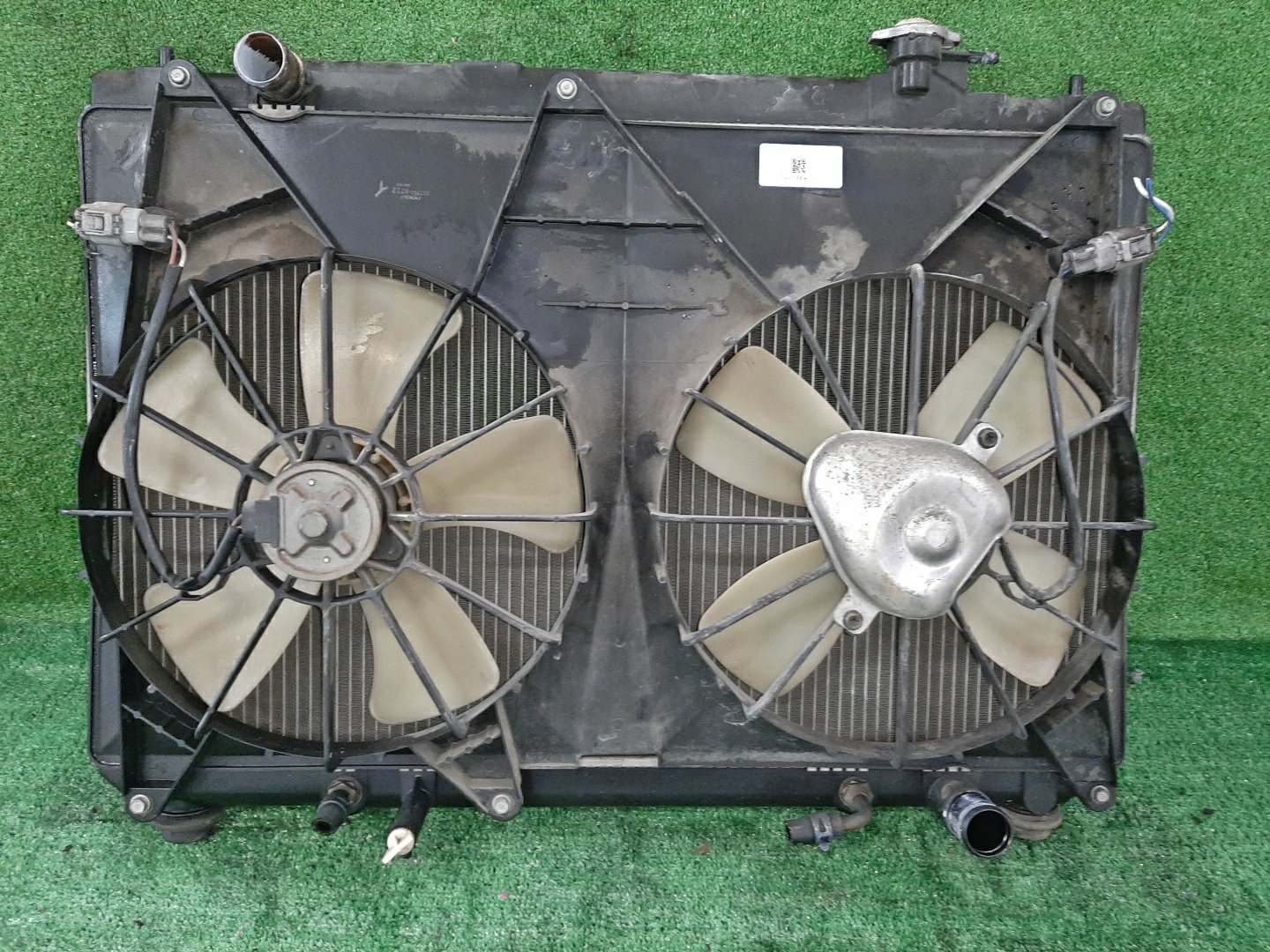 Радиатор основной TOYOTA HARRIER ACU10W, ACU15W 2AZ-FE 4703 1 ракурс Радиатор основной TOYOTA HARRIER ACU10W, ACU15W 2AZ-FE 4703 1 ракурс