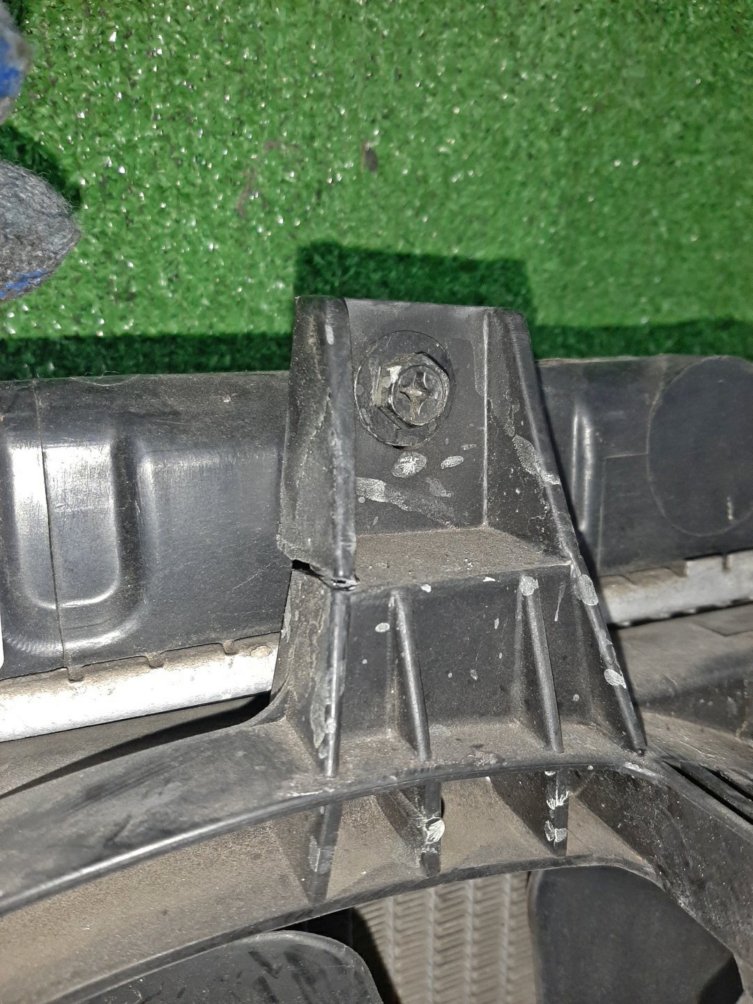 Радиатор основной NISSAN PRIMERA QP12 QG18DE 4713 2 ракурс