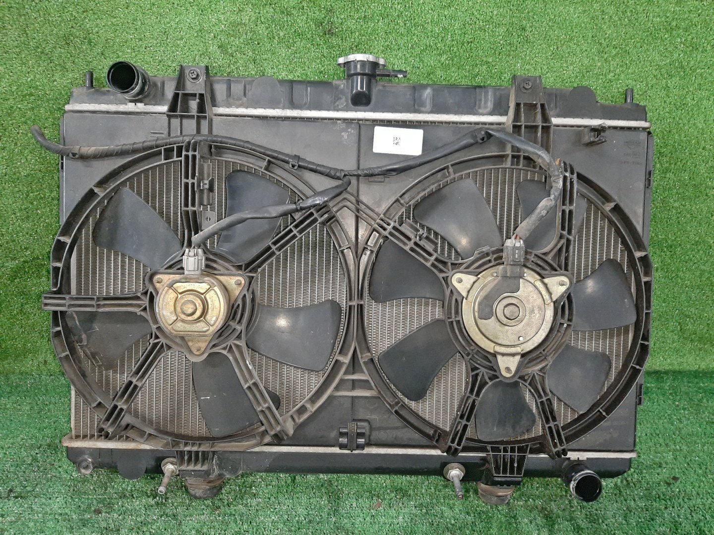 Радиатор основной NISSAN CEFIRO A33 VQ20DE 4719 1 ракурс