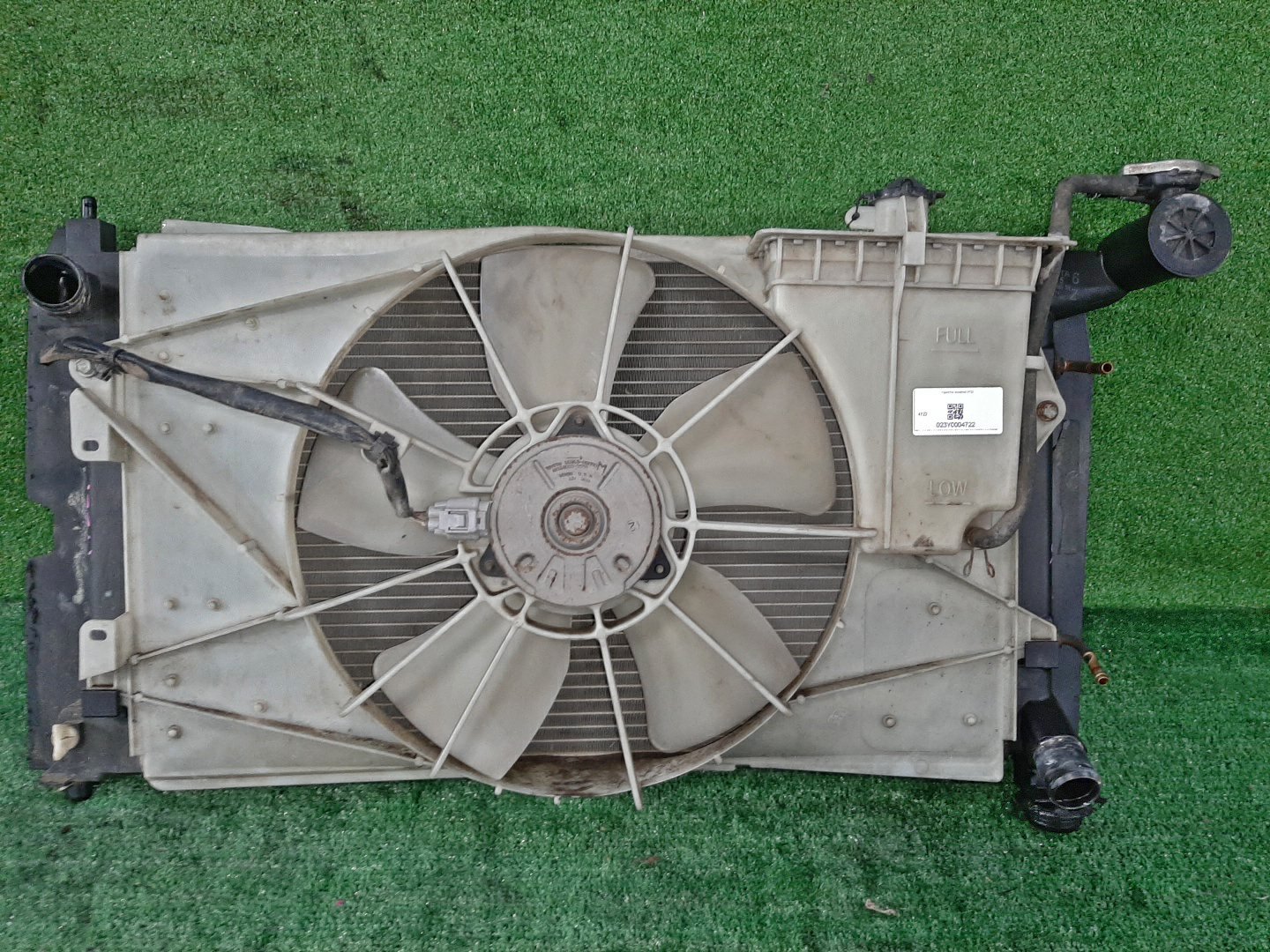 Радиатор основной TOYOTA VOLTZ ZZE136, ZZE137, ZZE138, ZZE136, ZZE137, ZZE138 1ZZ-FE 4722 1 ракурс