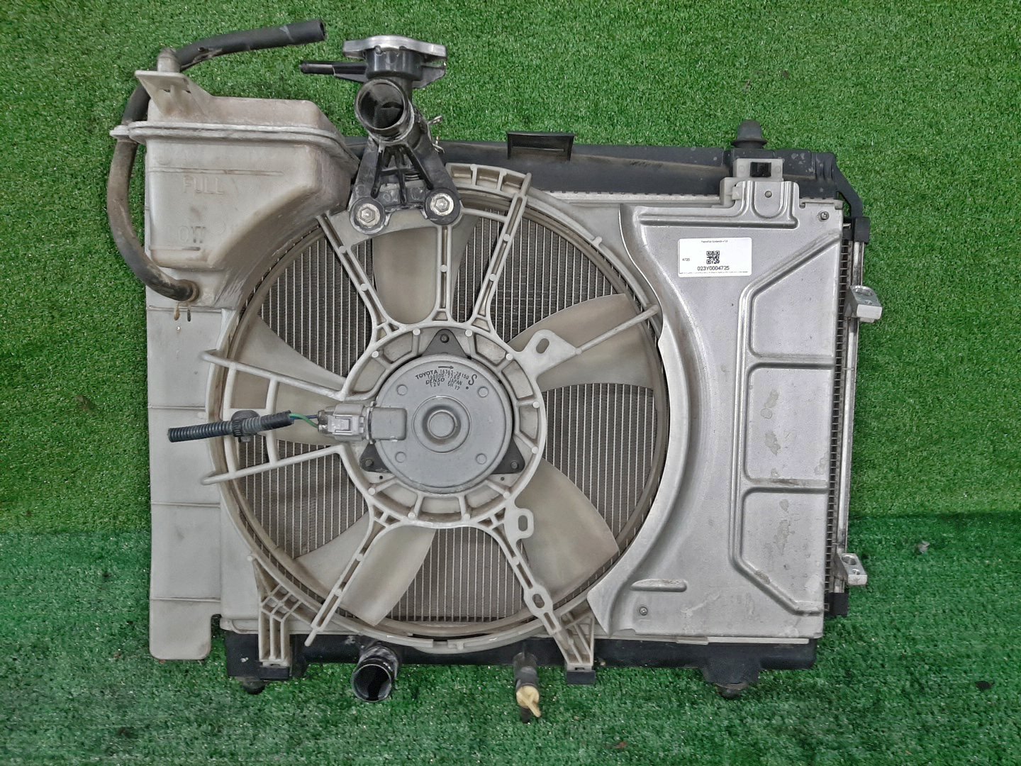 Радиатор основной TOYOTA VITZ NCP95 2NZ-FE 4725 1 ракурс