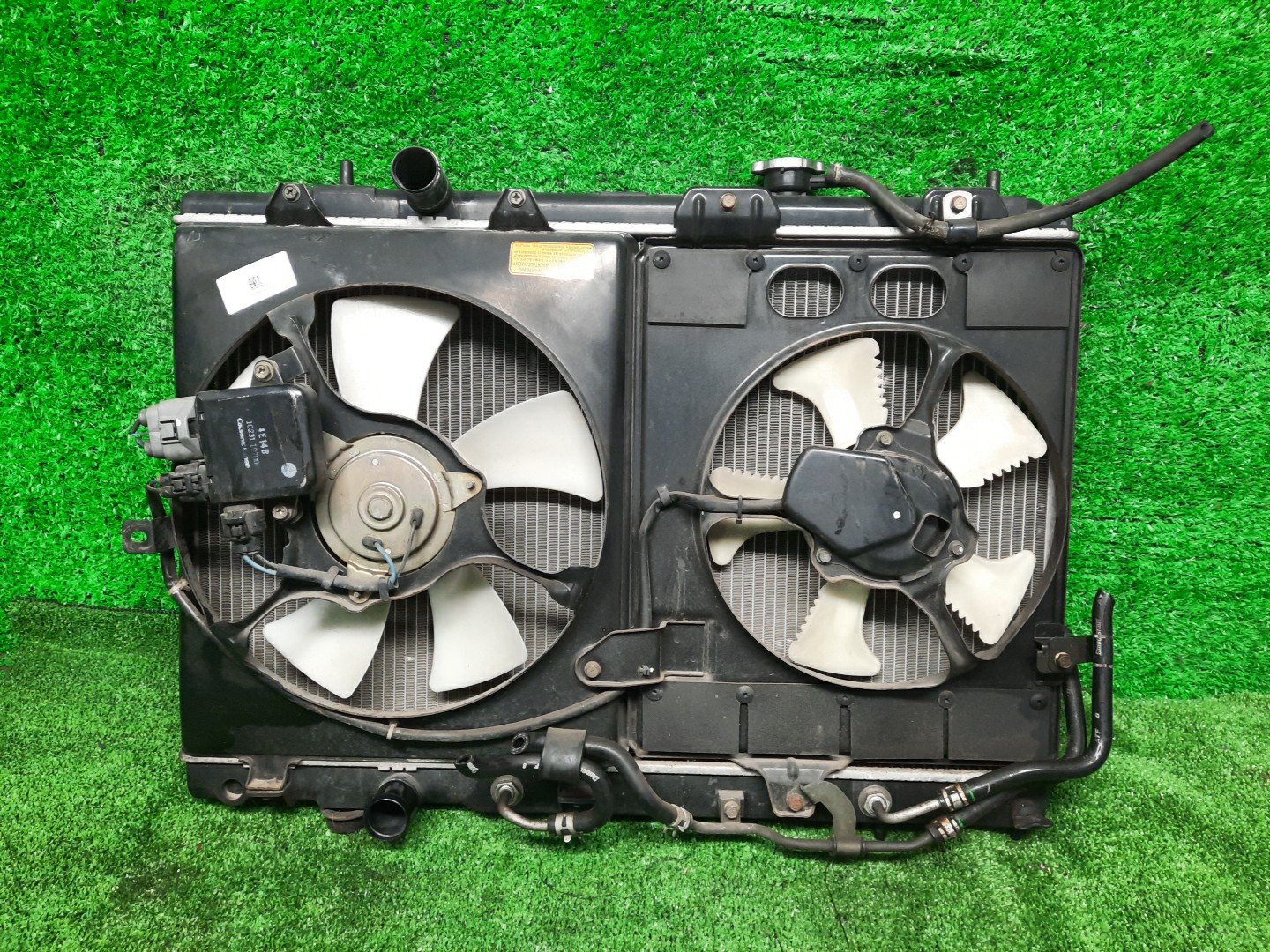 Радиатор основной MITSUBISHI DION CR5W 4G93T 4792 1 ракурс