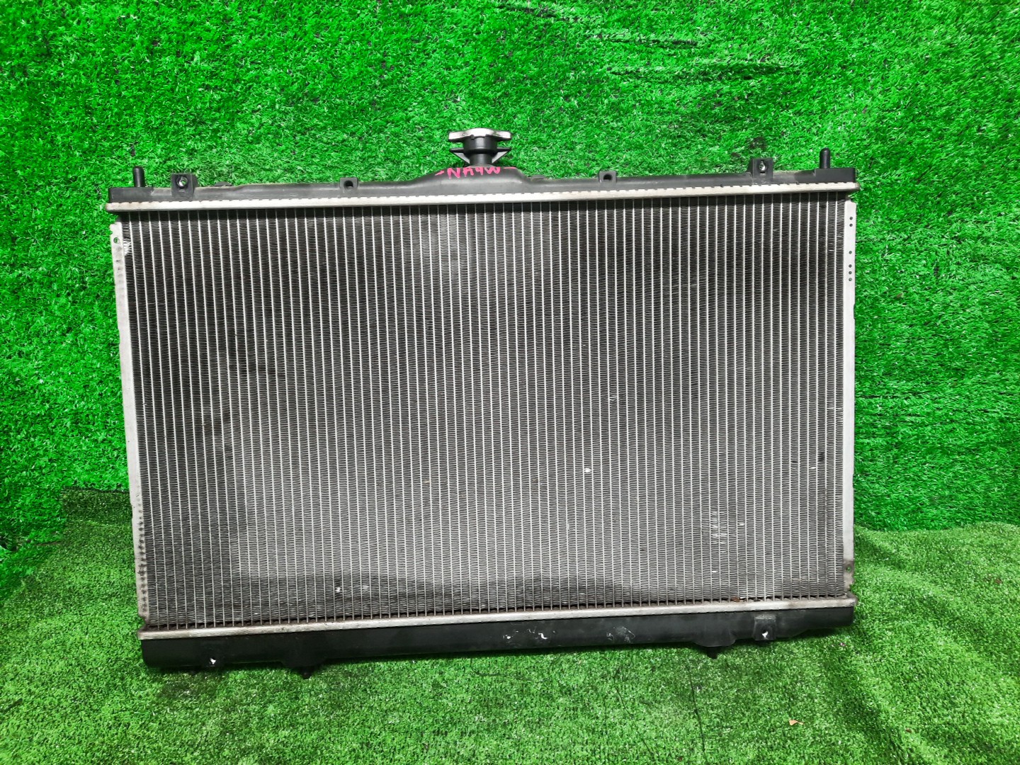 Радиатор основной MITSUBISHI GRANDIS NA4W 4G69 4796 2 ракурс