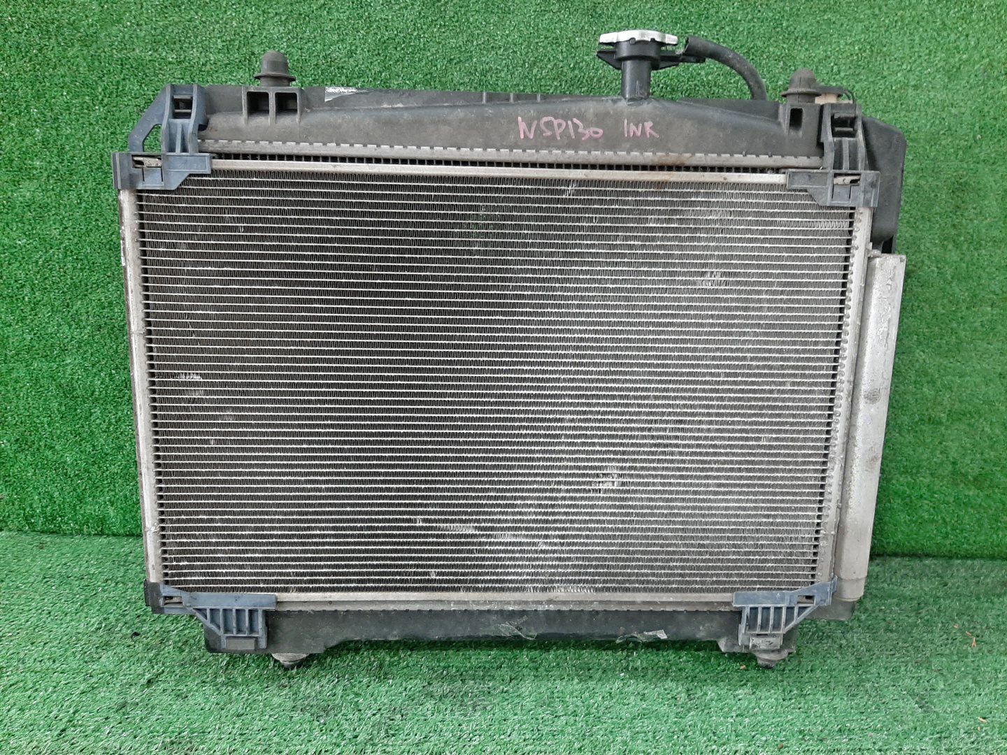 Радиатор основной TOYOTA VITZ NSP130 1NR-FE 4837 2 ракурс