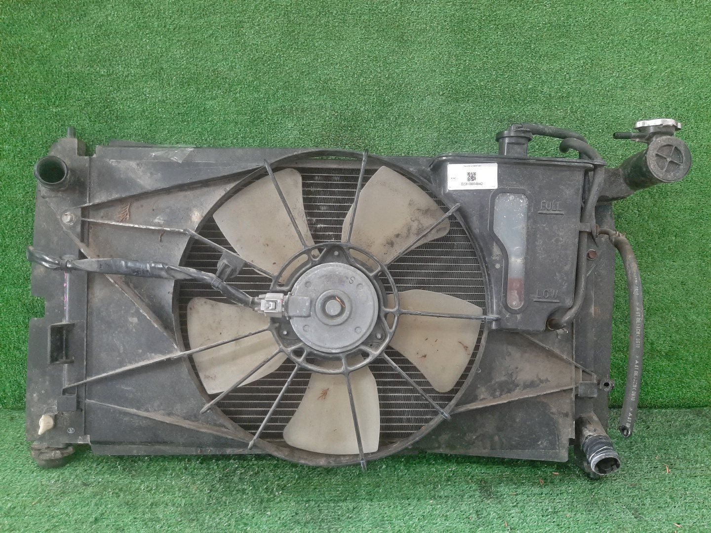 Радиатор основной TOYOTA COROLLA, COROLLA SPACIO, COROLLA FIELDER, ALLEX, COROLLA RUNX, WILL VS NZE121, NZE124, NZE121N, NZE121G, NZE124G, ZZE124, ZZE127, ZZE129, ZZE128 1NZ-FE, 1ZZ-FE, 2ZZ-GE 4842 1 ракурс
