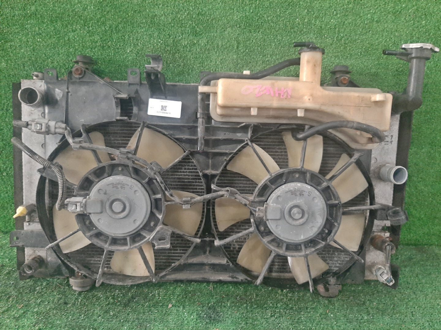 Радиатор основной TOYOTA PRIUS NHW20 1NZ-FXE 4916 1 ракурс