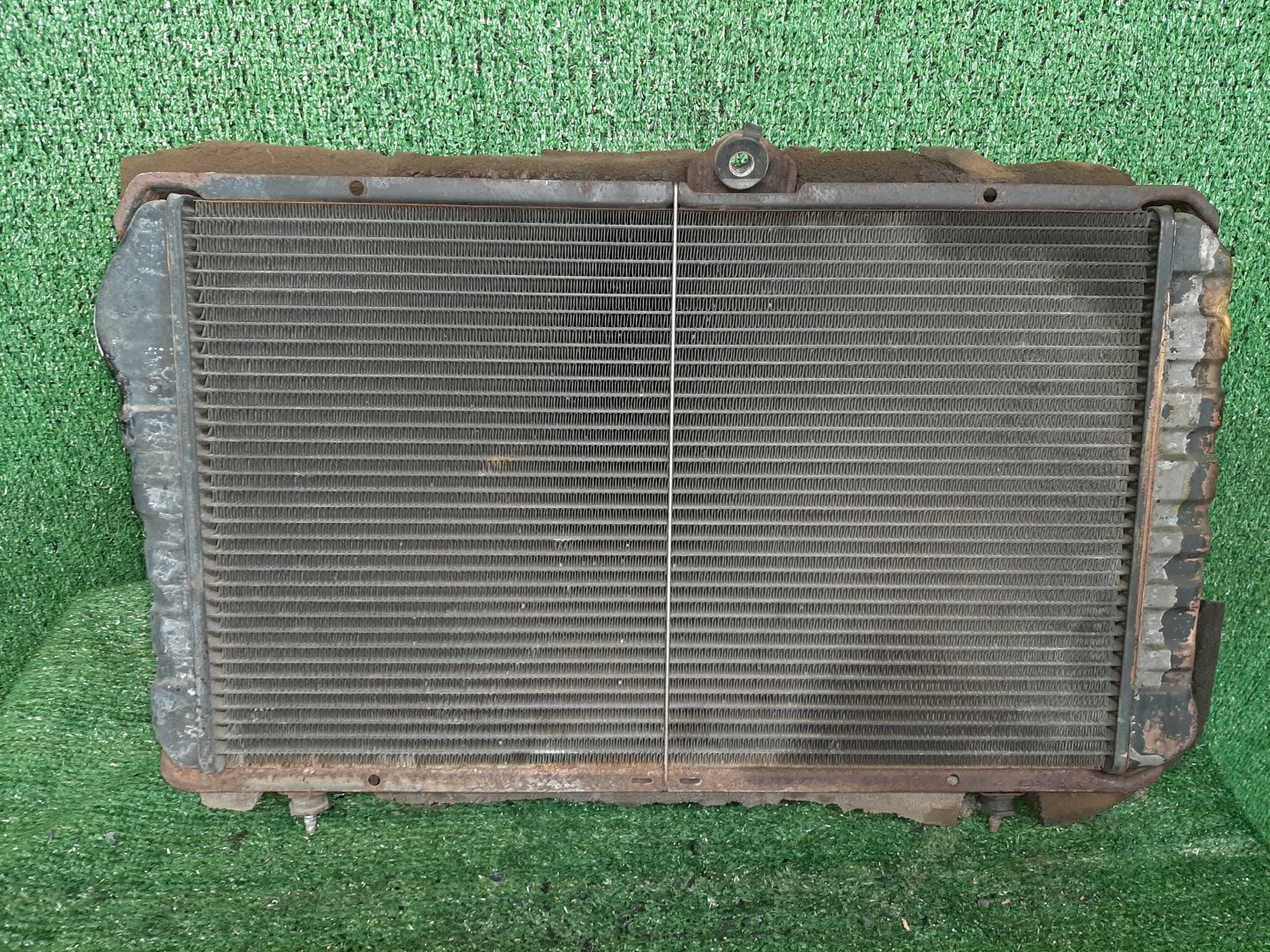 Радиатор основной TOYOTA LITE ACE YR30G 3Y 4930 2 ракурс