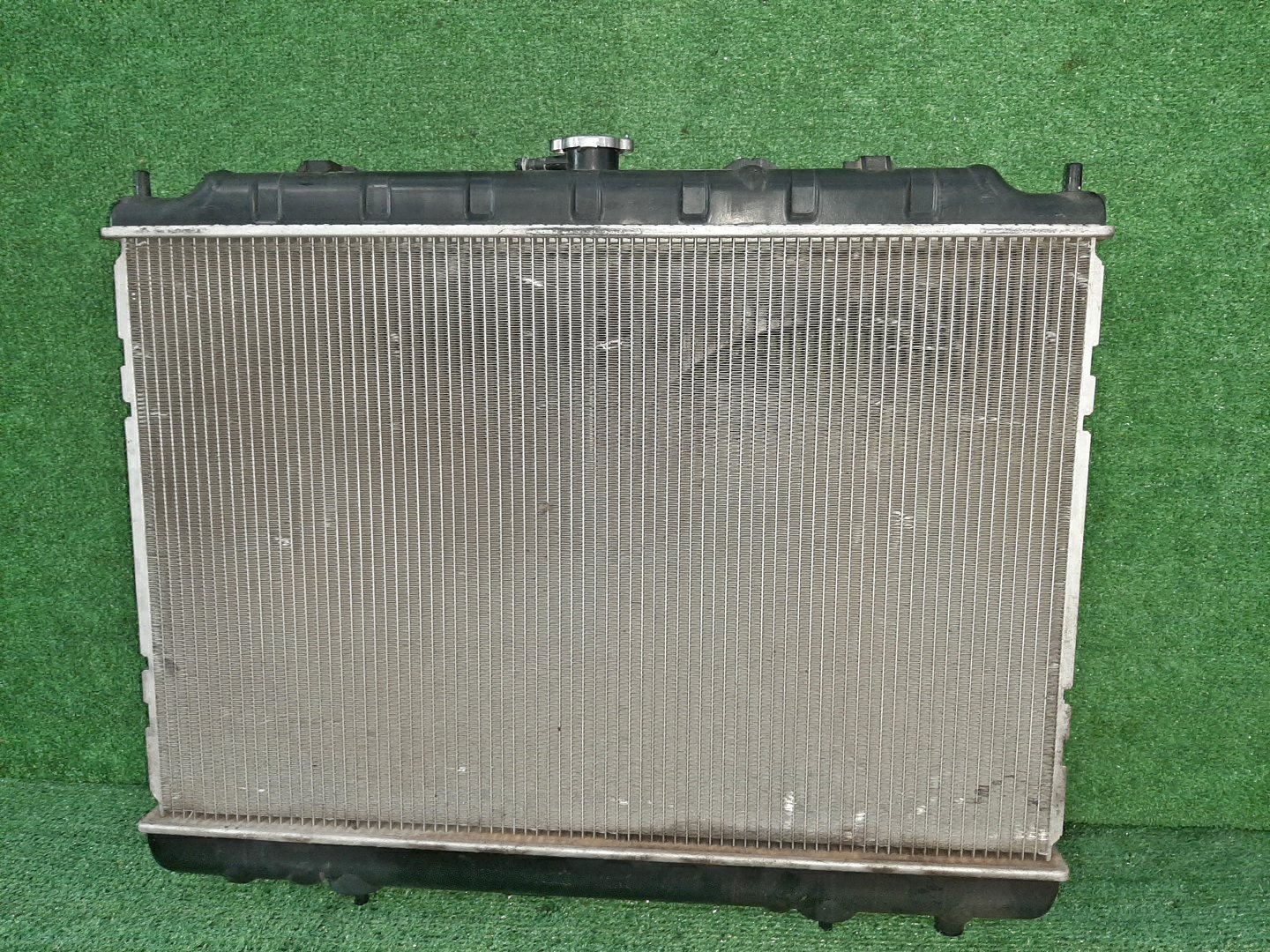 Радиатор основной NISSAN SERENA TC24 QR20DE 5001 2 ракурс