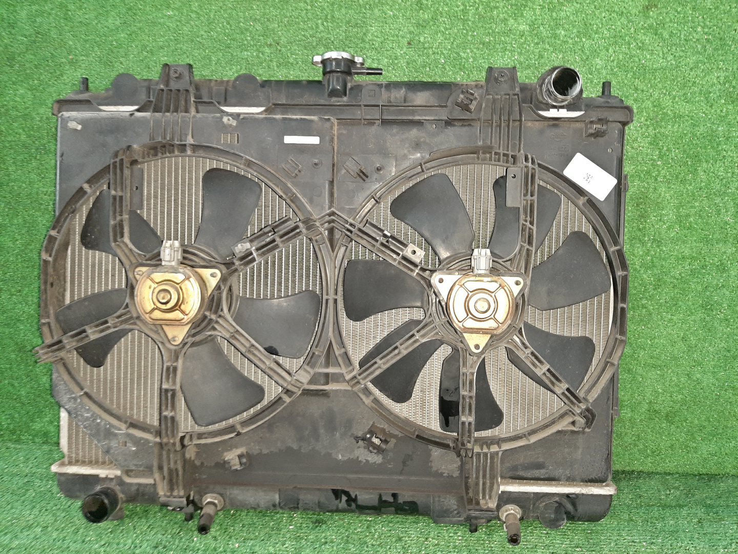 Радиатор основной  NISSAN SERENA PC24 SR20DE ,5002 1 ракурс