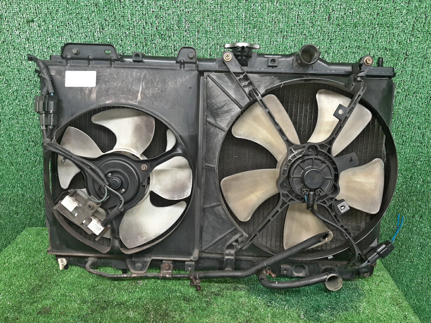 Радиатор основной MITSUBISHI GALANT E53A, E52A, E54A, E72A, E74A, E77A 6A11 5085 1 ракурс