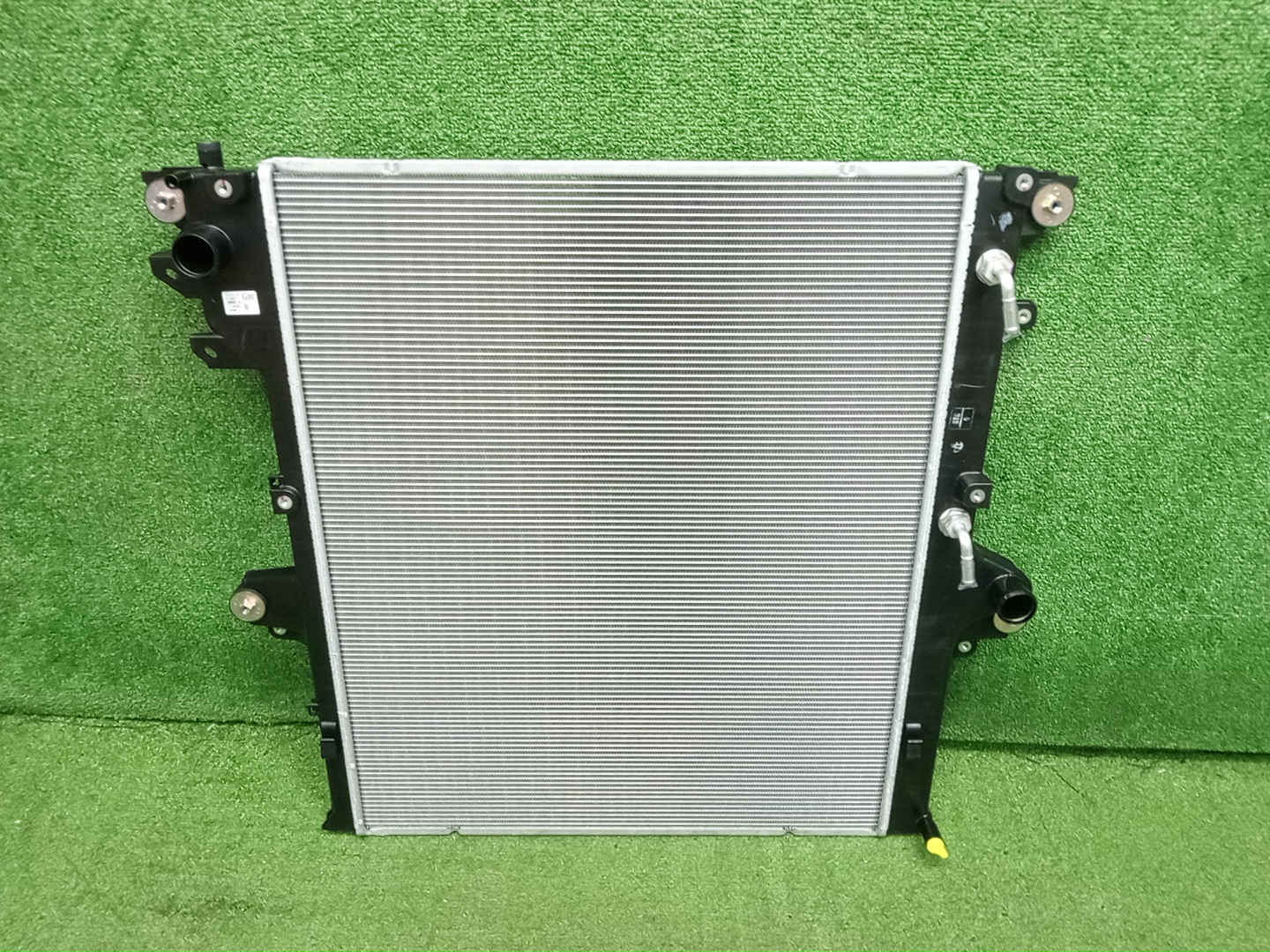 Радиатор основной TOYOTA LAND CRUISER PRADO GDJ250 1GD-FTV 16400-11B20 1 ракурс