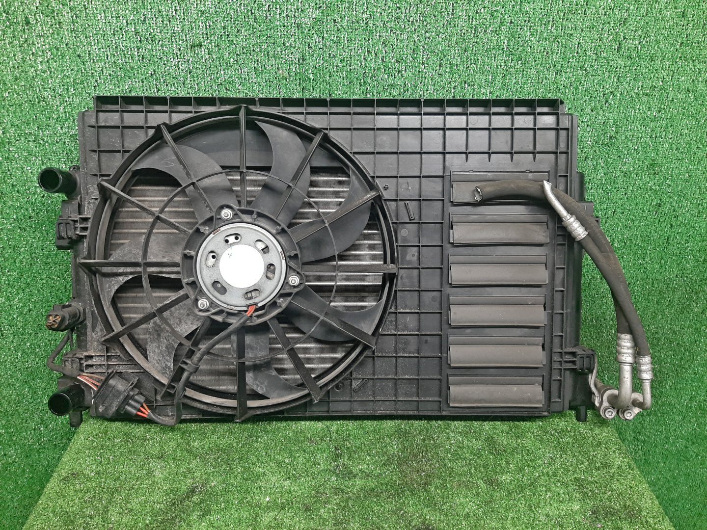 Радиатор основной VOLKSWAGEN POLO 6R1 CGG 5152 1 ракурс
