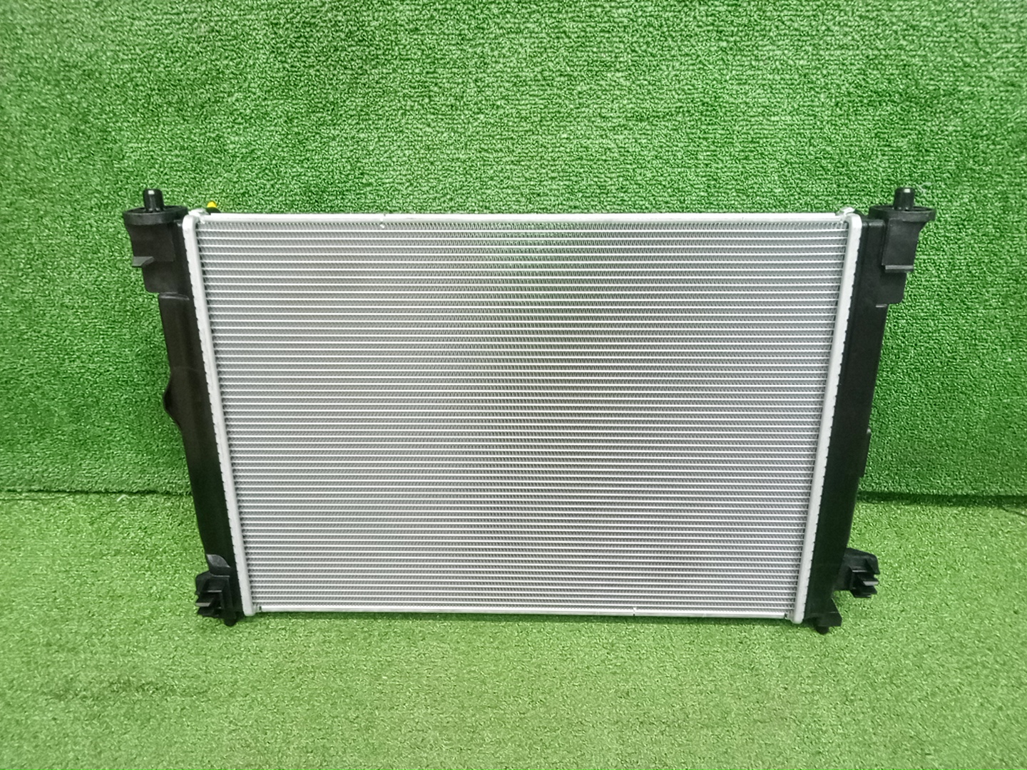 Радиатор основной TOYOTA YARIS CROSS MXPJ10, MXPJ15, MXPB10, MXPB15 M15A-FKS PL013840R 2 ракурс Радиатор основной TOYOTA YARIS CROSS MXPJ10, MXPJ15, MXPB10, MXPB15 M15A-FKS PL013840R 2 ракурс