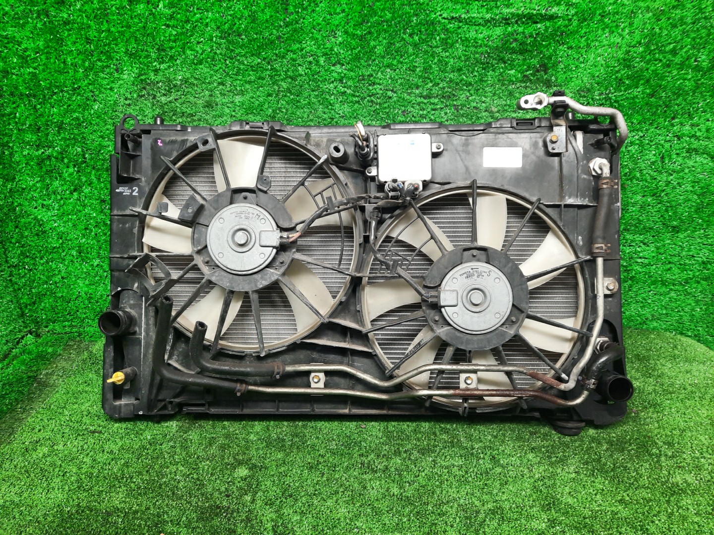 Радиатор основной TOYOTA ESTIMA GSR55W, ACR50W, GSR50W, ACR55W 2GR-FE 5220 1 ракурс