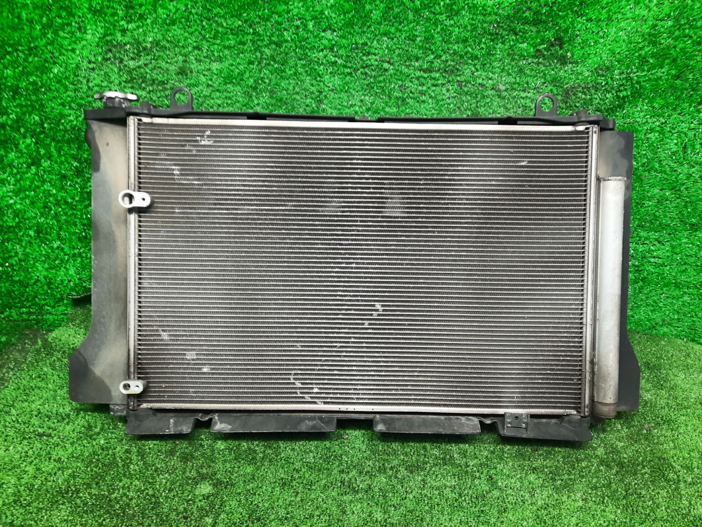 Радиатор основной TOYOTA AXIO, COROLLA FIELDER, COROLLA  AXIO, FIELDER NZE141, NZE144, ZRE142, ZRE144, ZRE144G, ZRE142G, NZE144G, NZE141G 1NZ-FE, 2ZR-FAE, 2ZR-FE 5221 2 ракурс