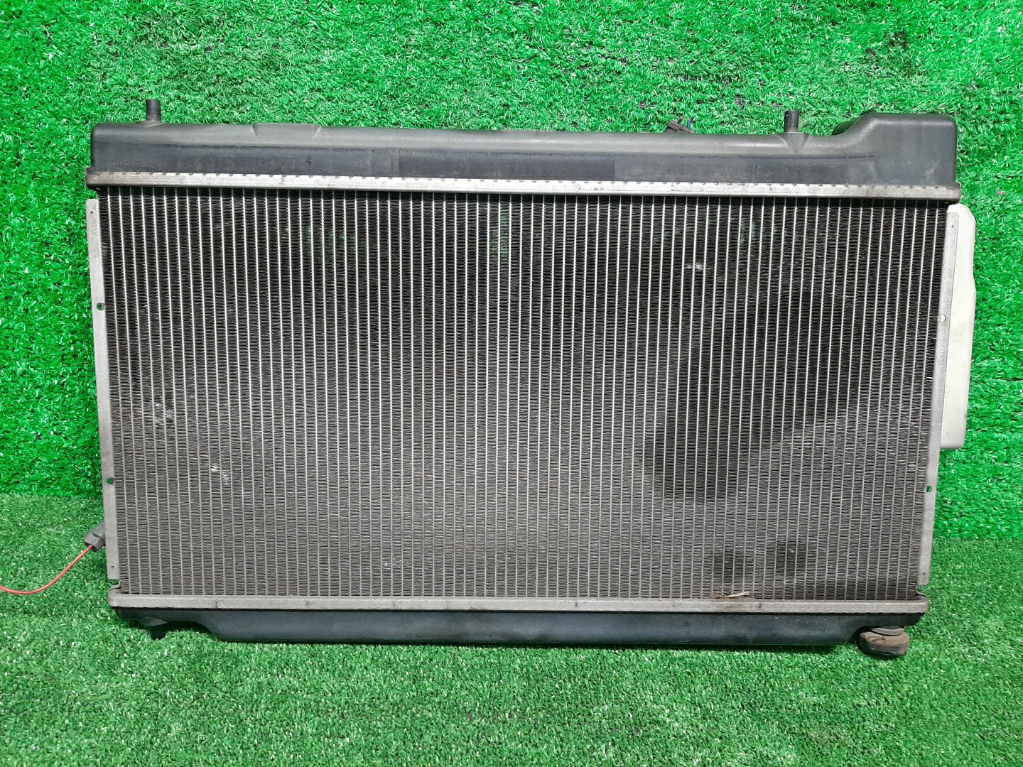 Радиатор основной HONDA FIT, JAZZ GD2, GD3, GD4, GD1 L13A 5297 2 ракурс