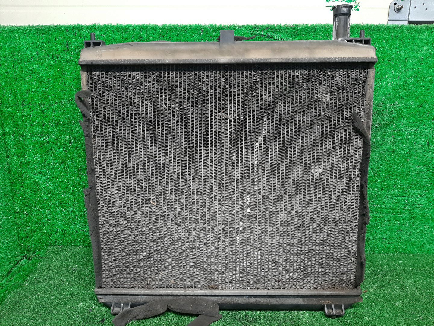 Радиатор основной TOYOTA GRANVIA VCH10W, VCH16W, RCH11W 5VZ-FE 5313 3 ракурс