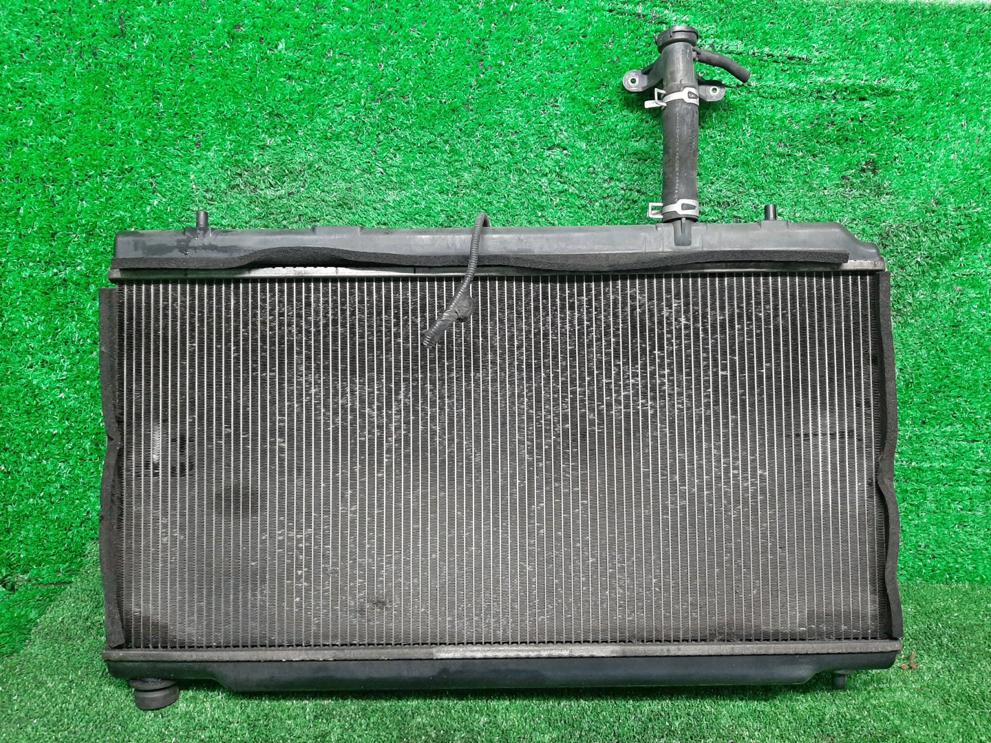 Радиатор основной HONDA MOBILIO GB2, GB1 L15A 5332 3 ракурс
