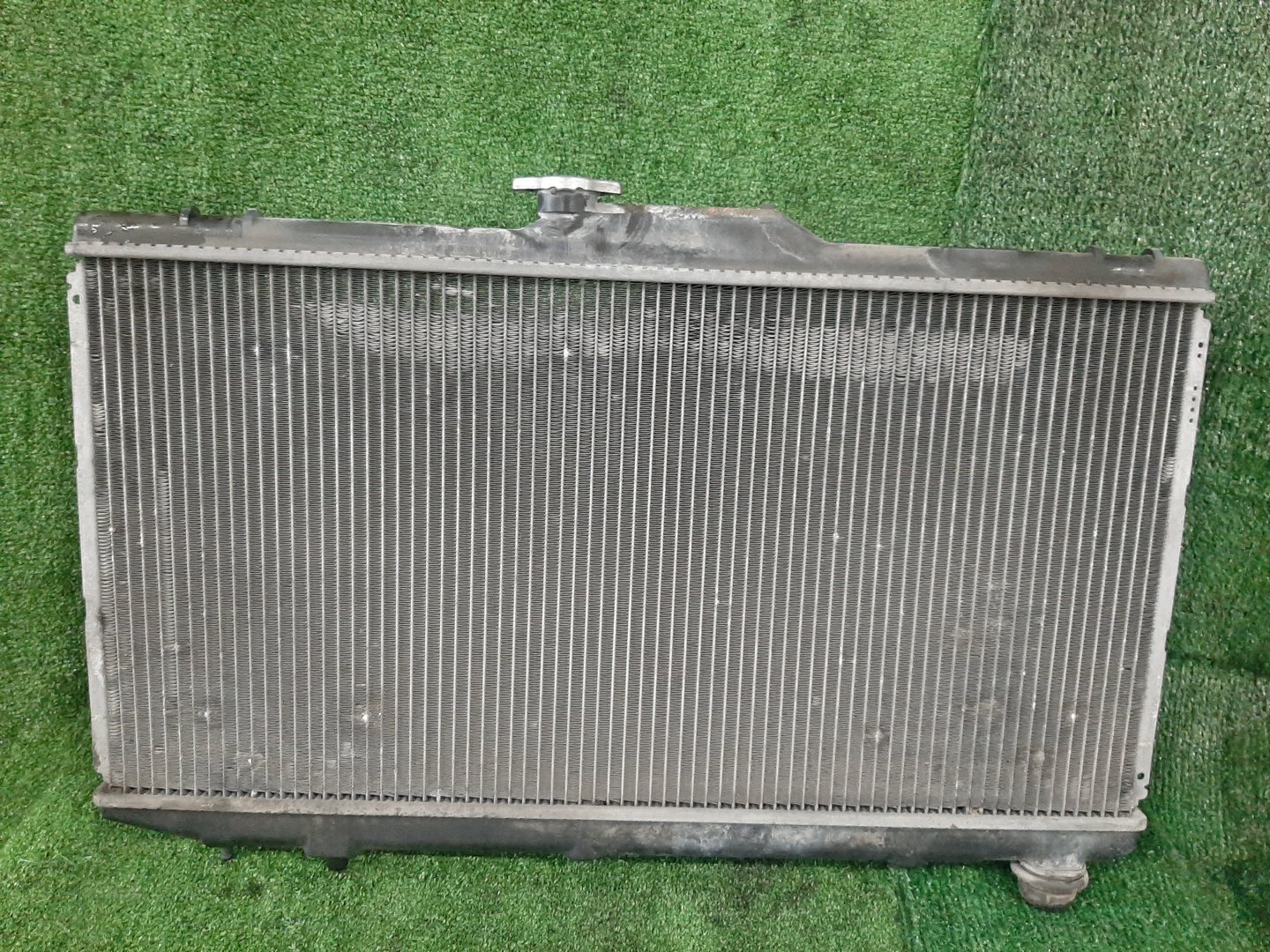 Радиатор основной TOYOTA COROLLA AE111 4A-FE 5353 2 ракурс