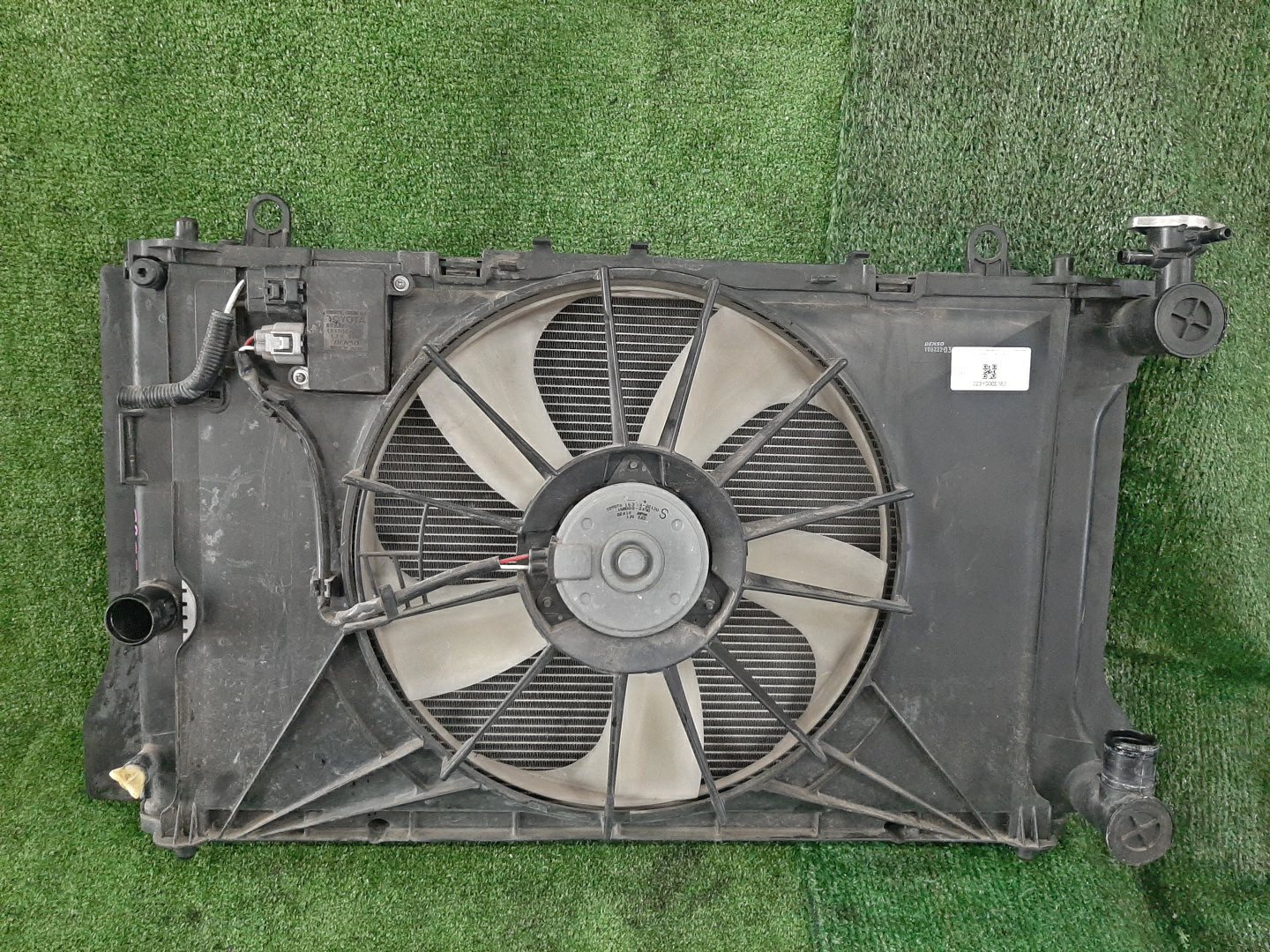 Радиатор основной TOYOTA AXIO, COROLLA FIELDER, COROLLA  AXIO, FIELDER NZE141, NZE144, ZRE142, ZRE144, ZRE144G, ZRE142G, NZE144G, NZE141G 1NZ-FE, 2ZR-FE, 2ZR-FAE 5383 1 ракурс