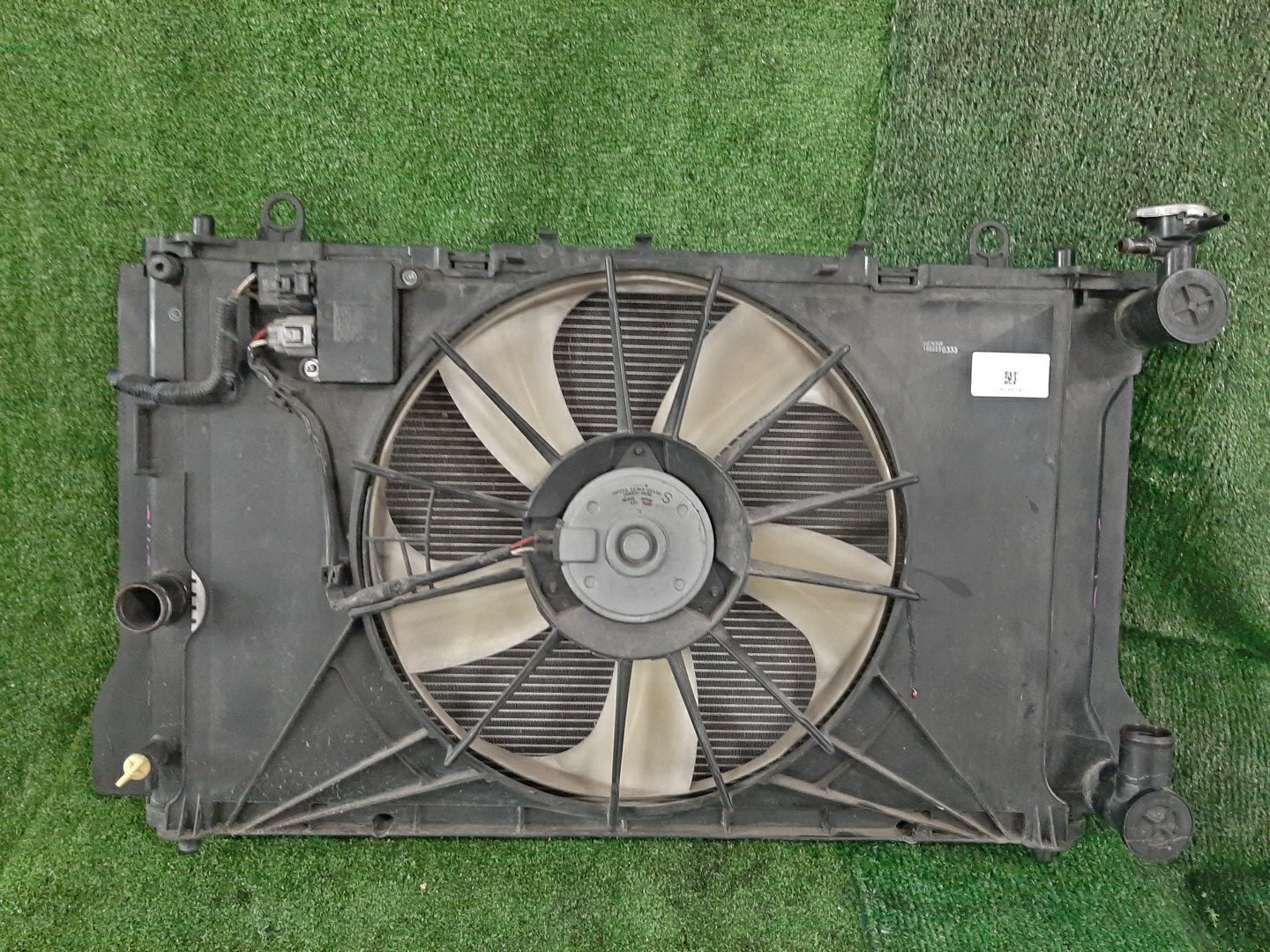 Радиатор основной TOYOTA AXIO, COROLLA FIELDER, COROLLA  AXIO, FIELDER NZE141, NZE144, ZRE142, ZRE144, ZRE144G, ZRE142G, NZE144G, NZE141G 1NZ-FE, 2ZR-FE, 2ZR-FAE 5412 1 ракурс