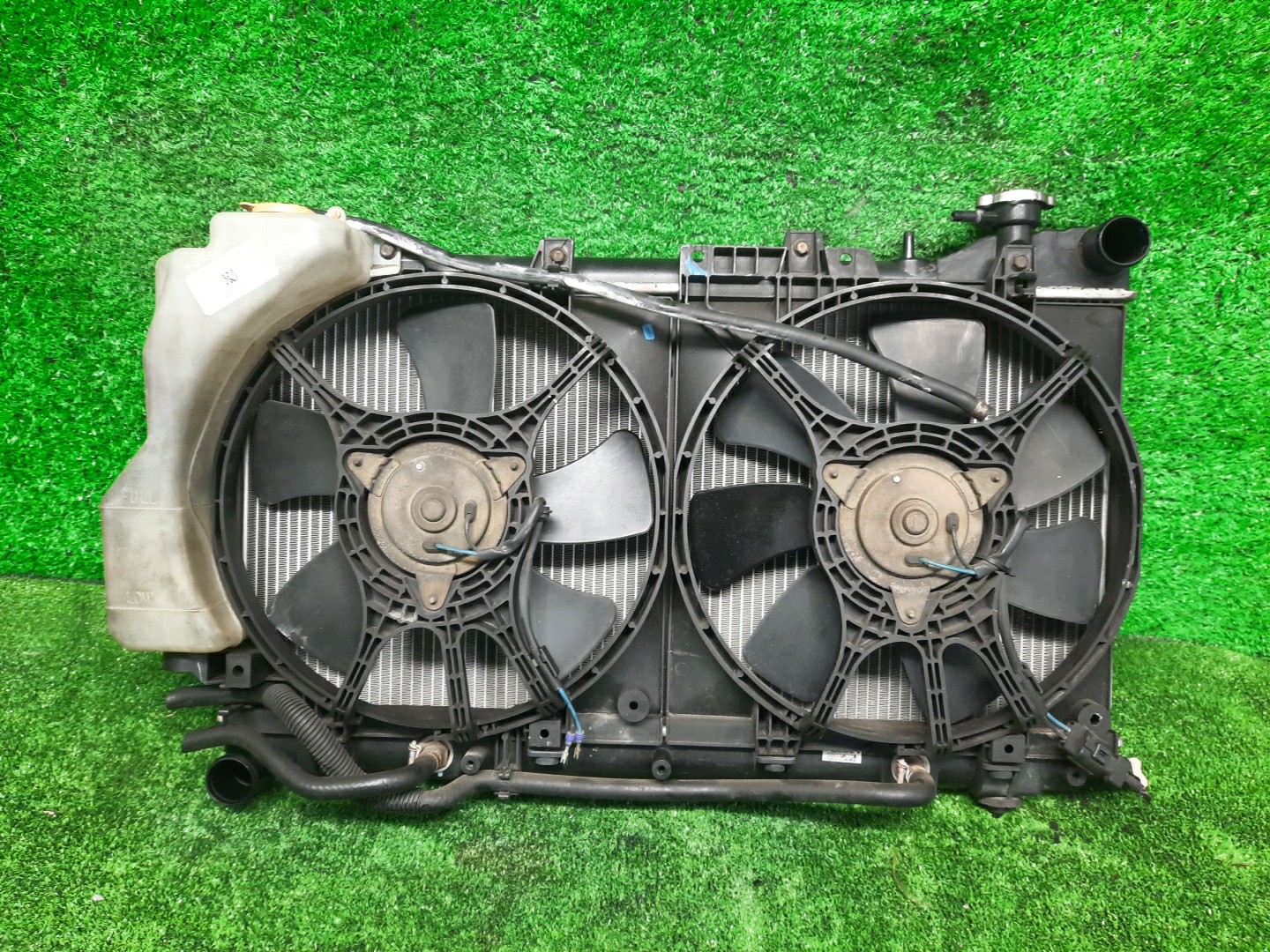 Радиатор основной SUBARU IMPREZA GF2, GF3, GF5, GF8, GF1, GF6 EJ204 5456 1 ракурс