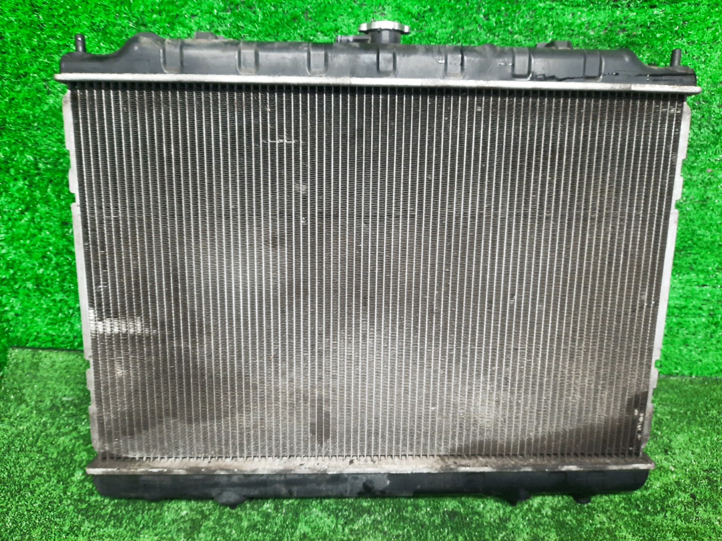 Радиатор основной NISSAN RNESSA, BASSARA, PRESAGE N30, JU30, U30 SR20DE, KA24DE 5460 2 ракурс