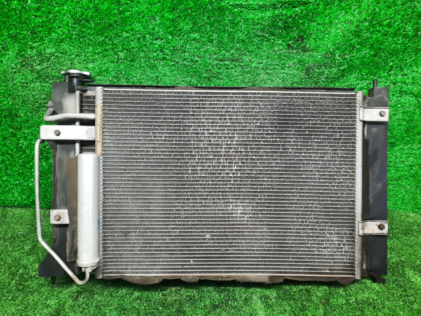 Радиатор основной MITSUBISHI COLT PLUS, COLT Z27W, Z22W, Z25W, Z23W, Z24W, Z27WG, Z24A, Z23A, Z21A, Z25A, Z26A, Z27A, Z28A, Z22A 4G19 5486 2 ракурс