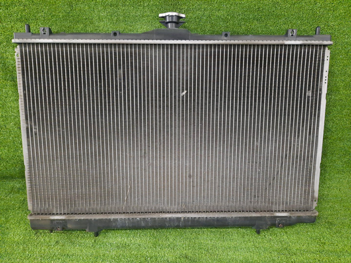 Радиатор основной MITSUBISHI GRANDIS NA4W 4G69 5492 2 ракурс