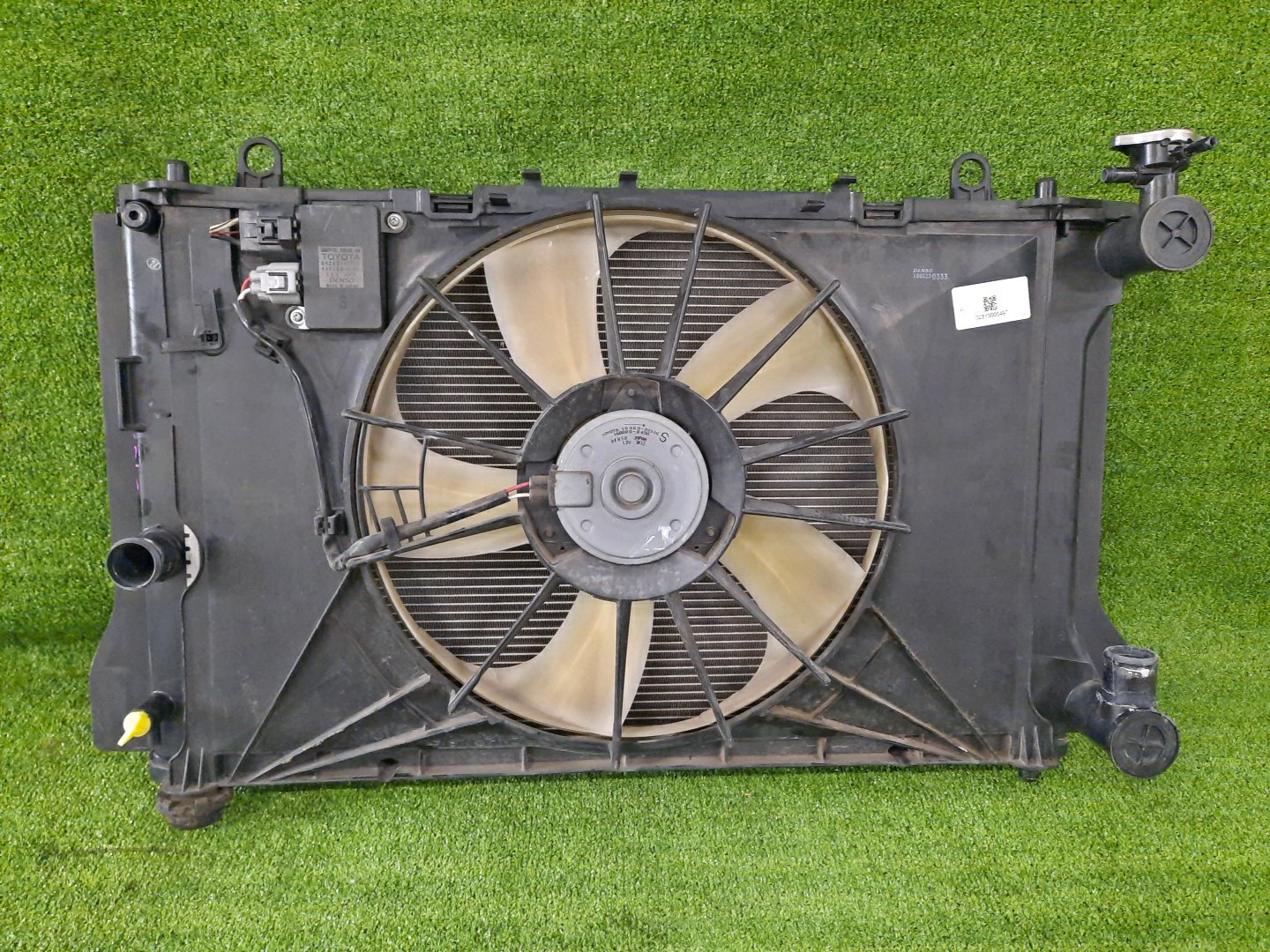 Радиатор основной TOYOTA AXIO, COROLLA FIELDER, COROLLA  AXIO, FIELDER NZE141, NZE144, ZRE142, ZRE144, ZRE144G, ZRE142G, NZE144G, NZE141G 1NZ-FE, 2ZR-FE, 2ZR-FAE 5497 1 ракурс