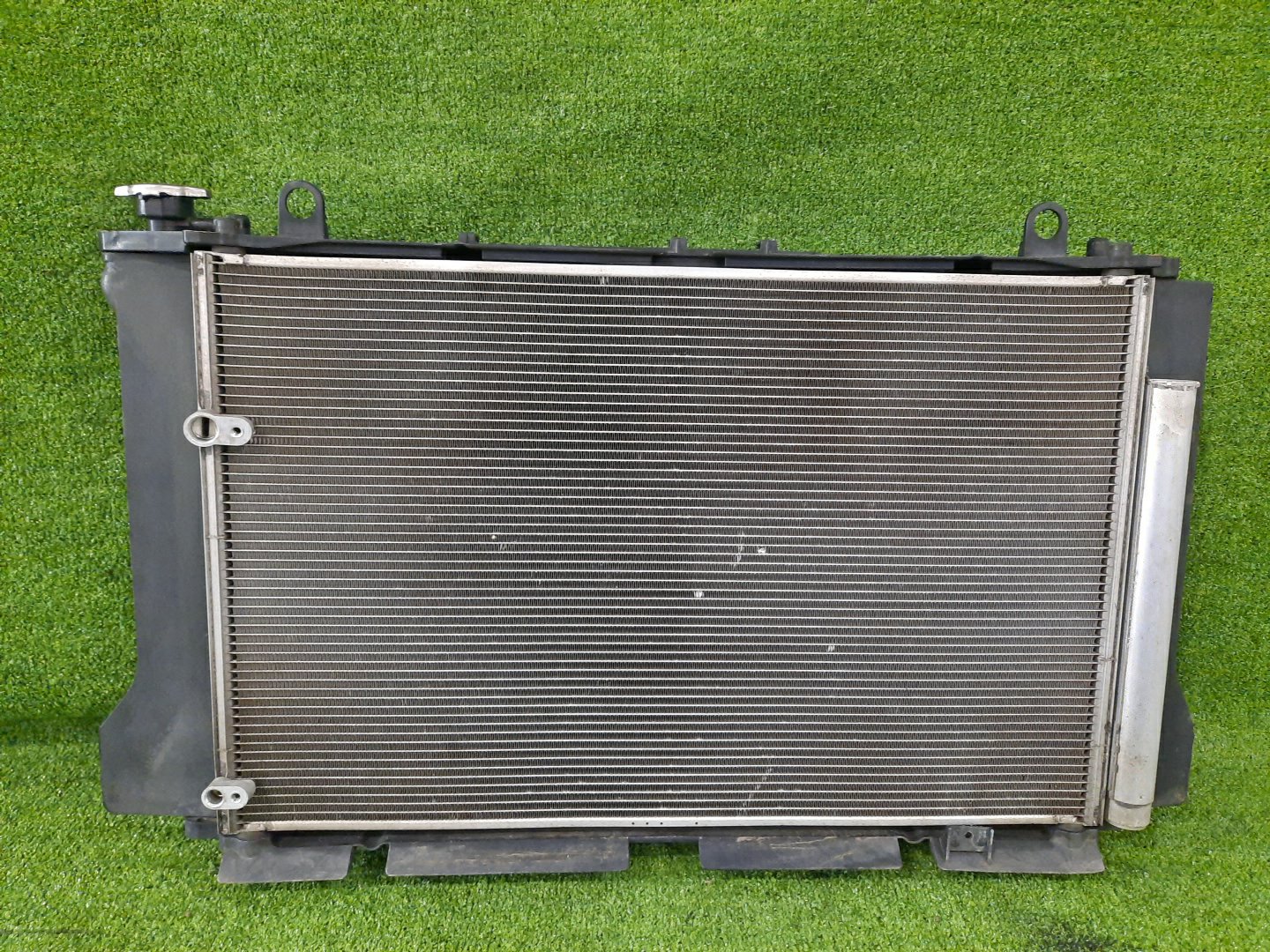 Радиатор основной TOYOTA AXIO, COROLLA FIELDER, COROLLA  AXIO, FIELDER NZE141, NZE144, ZRE142, ZRE144, ZRE144G, ZRE142G, NZE144G, NZE141G 1NZ-FE, 2ZR-FE, 2ZR-FAE 5503 2 ракурс