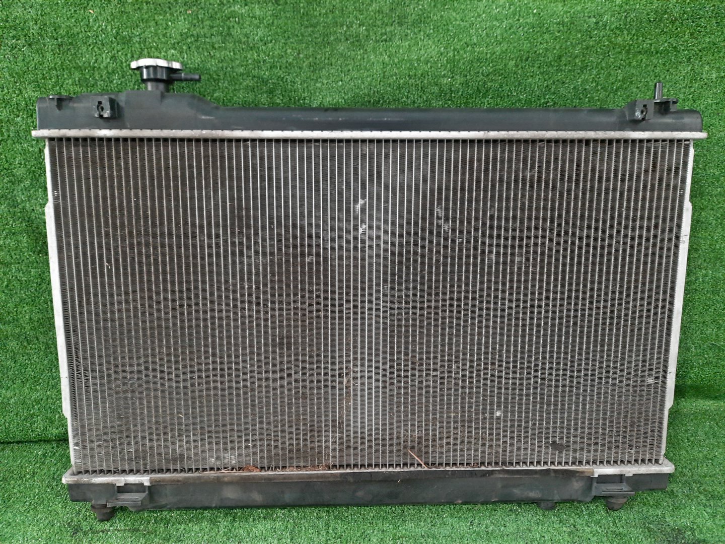 Радиатор основной NISSAN SKYLINE CPV35 VQ35DE 5533 2 ракурс