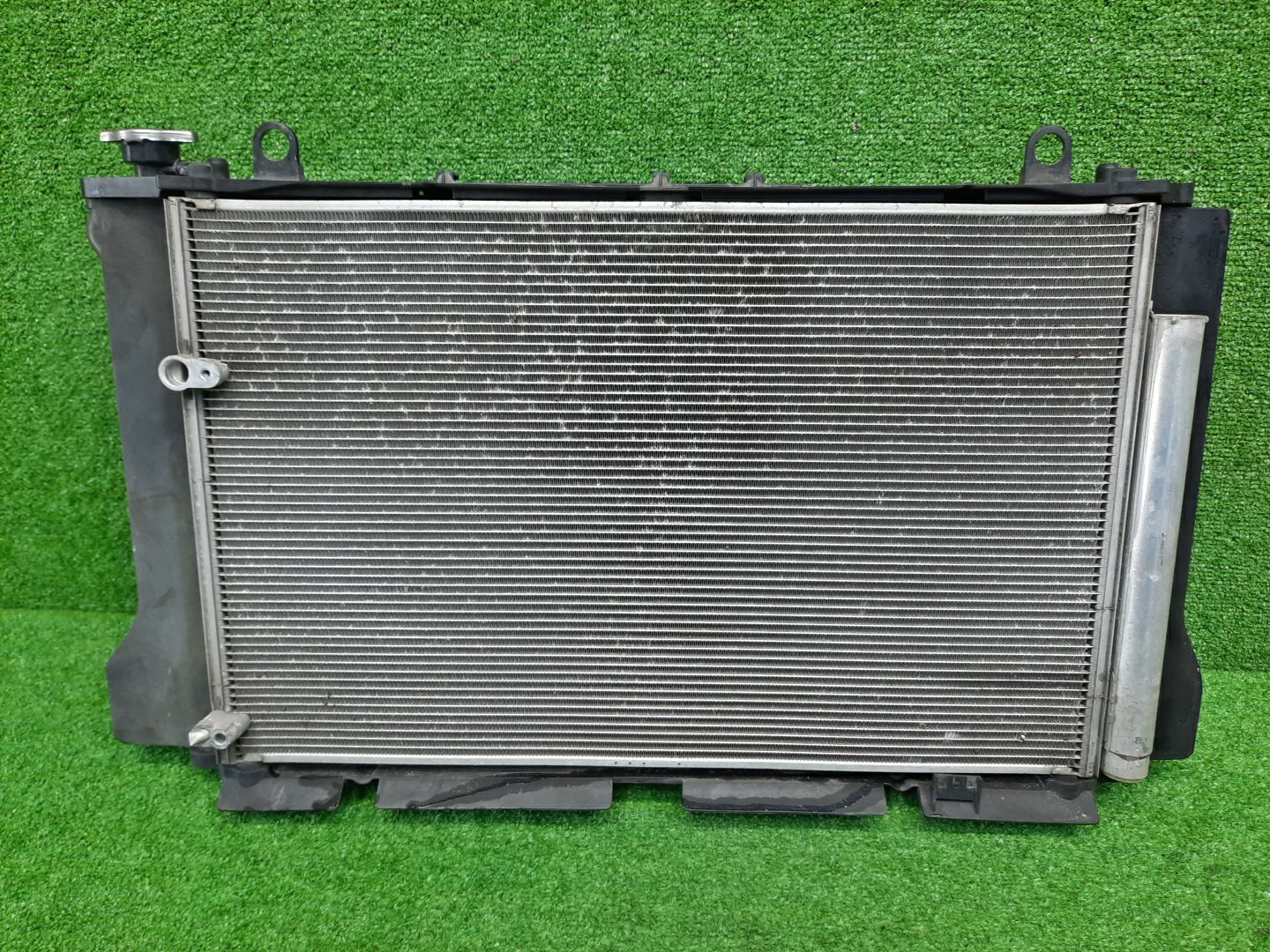 Радиатор основной TOYOTA AXIO, COROLLA FIELDER, COROLLA  AXIO, FIELDER NZE141, NZE144, ZRE142, ZRE144, ZRE144G, ZRE142G, NZE144G, NZE141G 1NZ-FE, 2ZR-FAE, 2ZR-FE 5575 2 ракурс