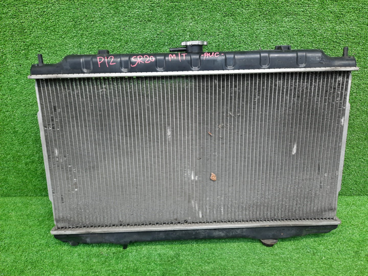 Радиатор основной NISSAN PRIMERA HP12 SR20VE 5578 3 ракурс