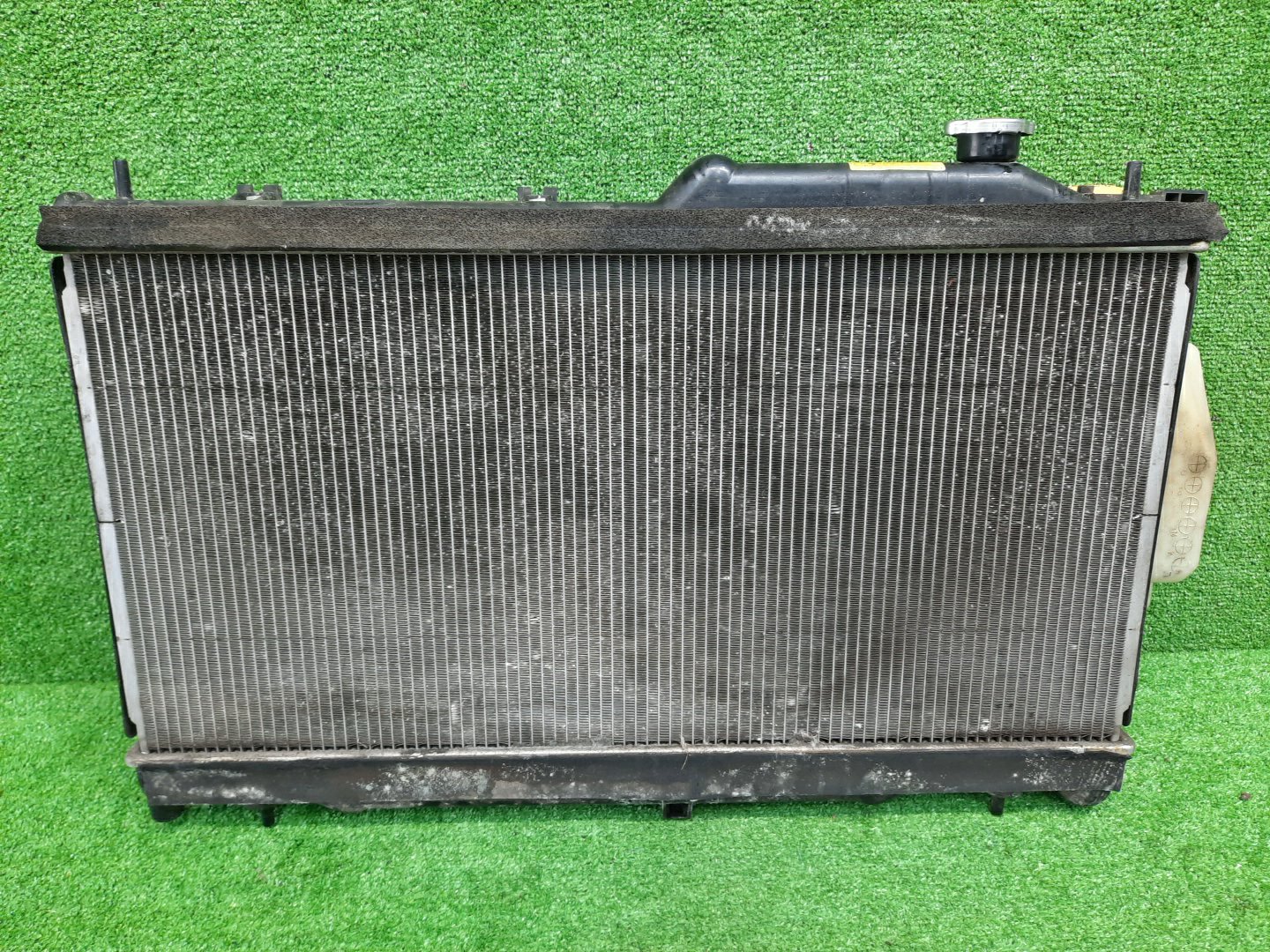 Радиатор основной SUBARU FORESTER SHJ, SH5 FB20, EJ204 5581 2 ракурс