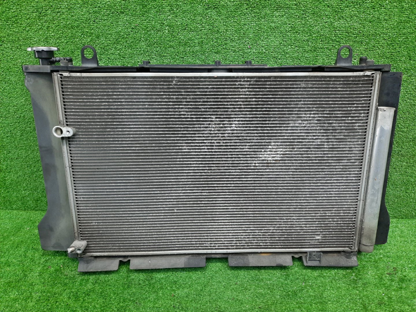 Радиатор основной TOYOTA AXIO, COROLLA FIELDER, COROLLA  AXIO, FIELDER NZE141, NZE144, ZRE142, ZRE144, ZRE144G, ZRE142G, NZE144G, NZE141G 1NZ-FE, 2ZR-FAE, 2ZR-FE 5631 2 ракурс