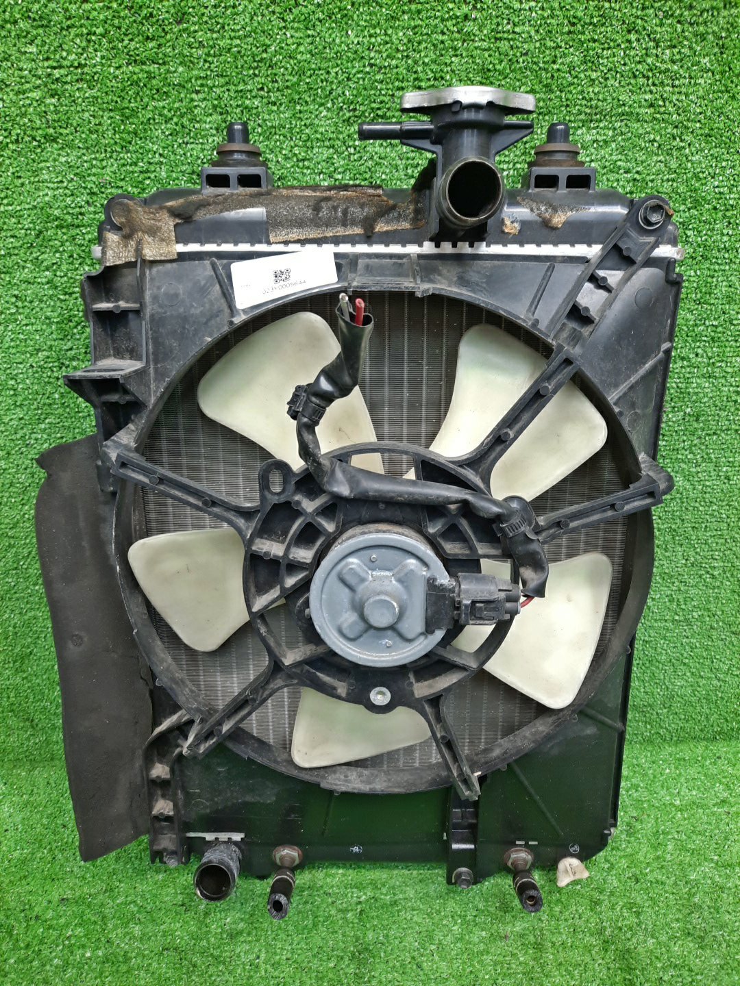 Радиатор основной TOYOTA PASSO, BOON KGC15, KGC10, QNC10, M301S, M310S, M312S, M300S 1KR-FE 5644 1 ракурс