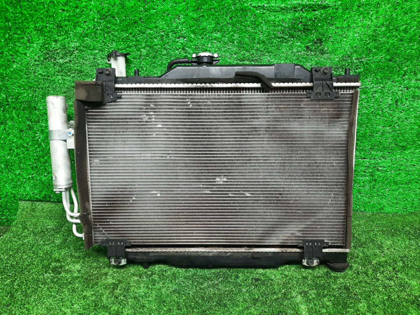 Радиатор основной MAZDA DEMIO DJ5AS, DJ3FS, DJ3AS, DJLFS, DJ5FS, DJLAS P3-VPS 5696 2 ракурс
