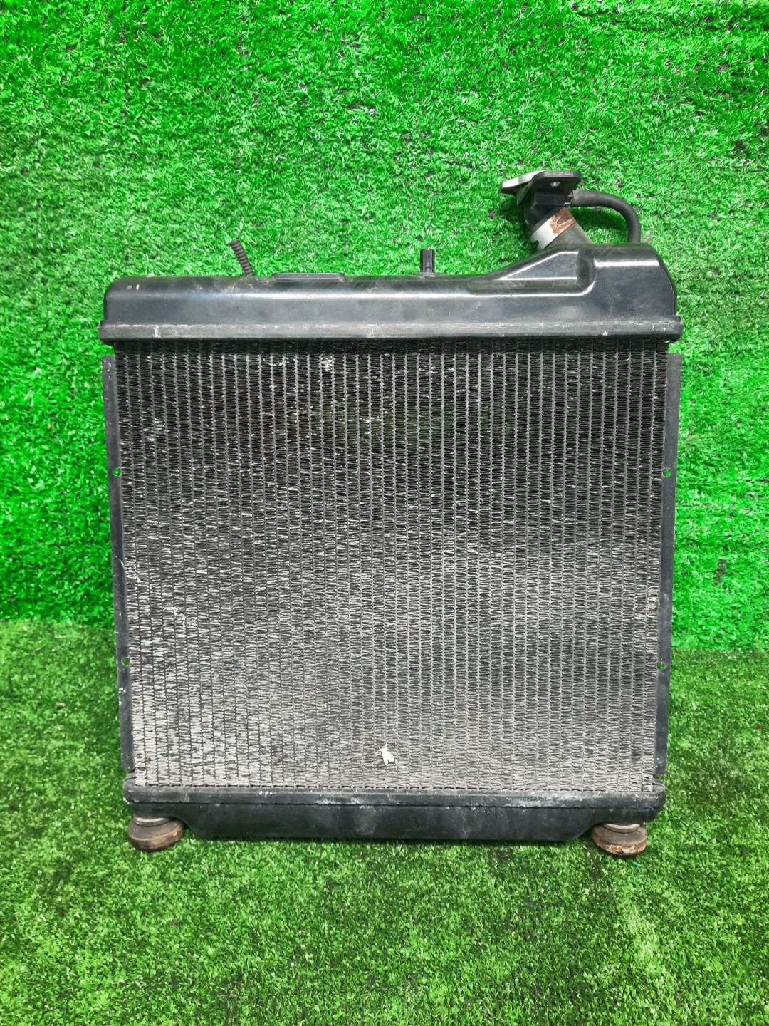 Радиатор основной HONDA FIT, JAZZ GD2, GD3, GD4, GD1 L13A 5742 2 ракурс
