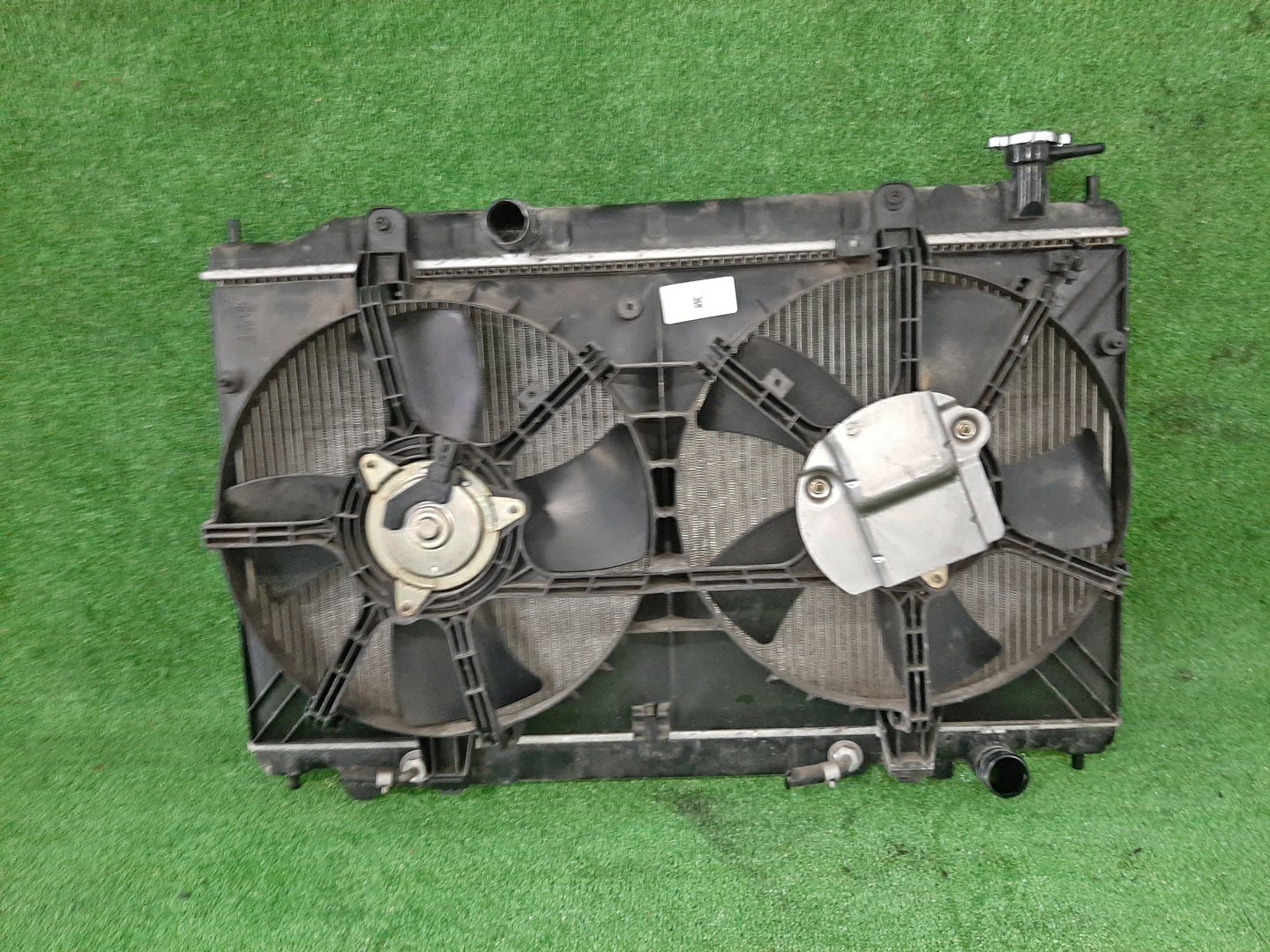 Радиатор основной NISSAN TEANA J31 VQ23DE 5774 1 ракурс