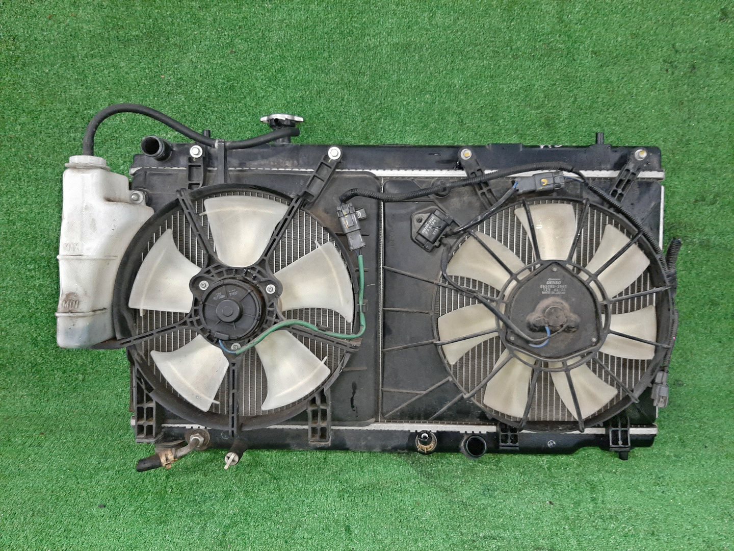 Радиатор основной HONDA AIRWAVE GJ1, GJ2 L15A 5785 1 ракурс