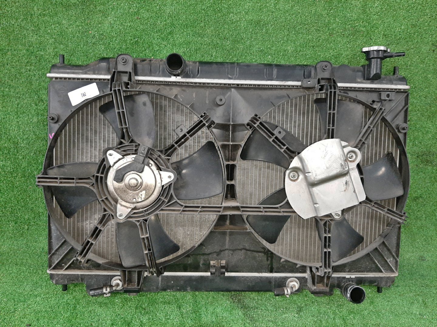Радиатор основной NISSAN TEANA J31 VQ23DE 5806 1 ракурс