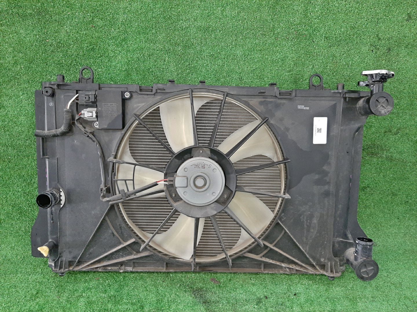 Радиатор основной TOYOTA AXIO, COROLLA FIELDER, COROLLA  AXIO, FIELDER NZE141, NZE144, ZRE142, ZRE144, ZRE144G, ZRE142G, NZE144G, NZE141G 1NZ-FE, 2ZR-FE, 2ZR-FAE 5820 1 ракурс