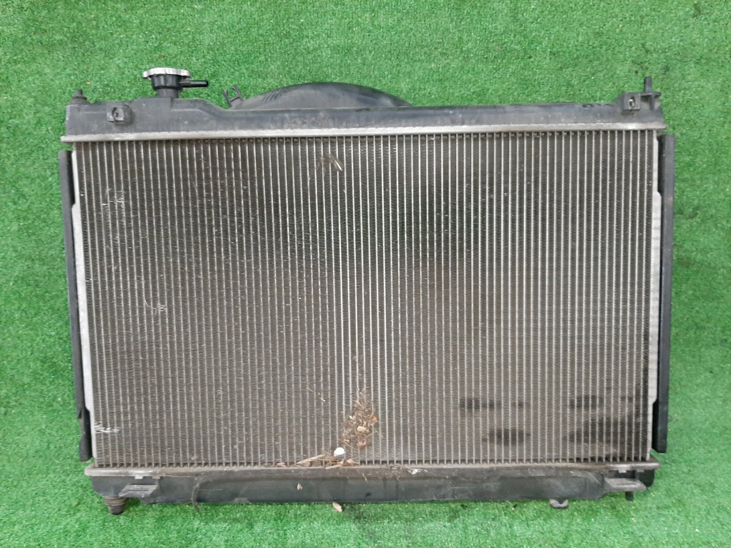 Радиатор основной NISSAN SKYLINE V35 VQ25DD 5829 2 ракурс