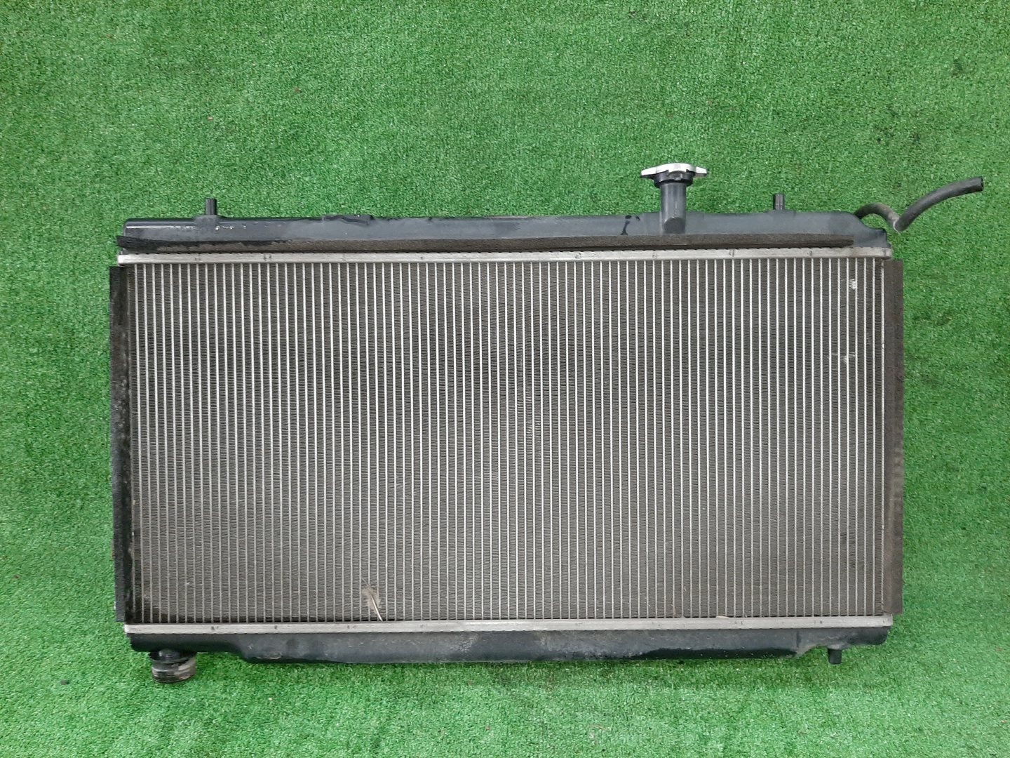 Радиатор основной HONDA AIRWAVE GJ1, GJ2 L15A 5833 2 ракурс