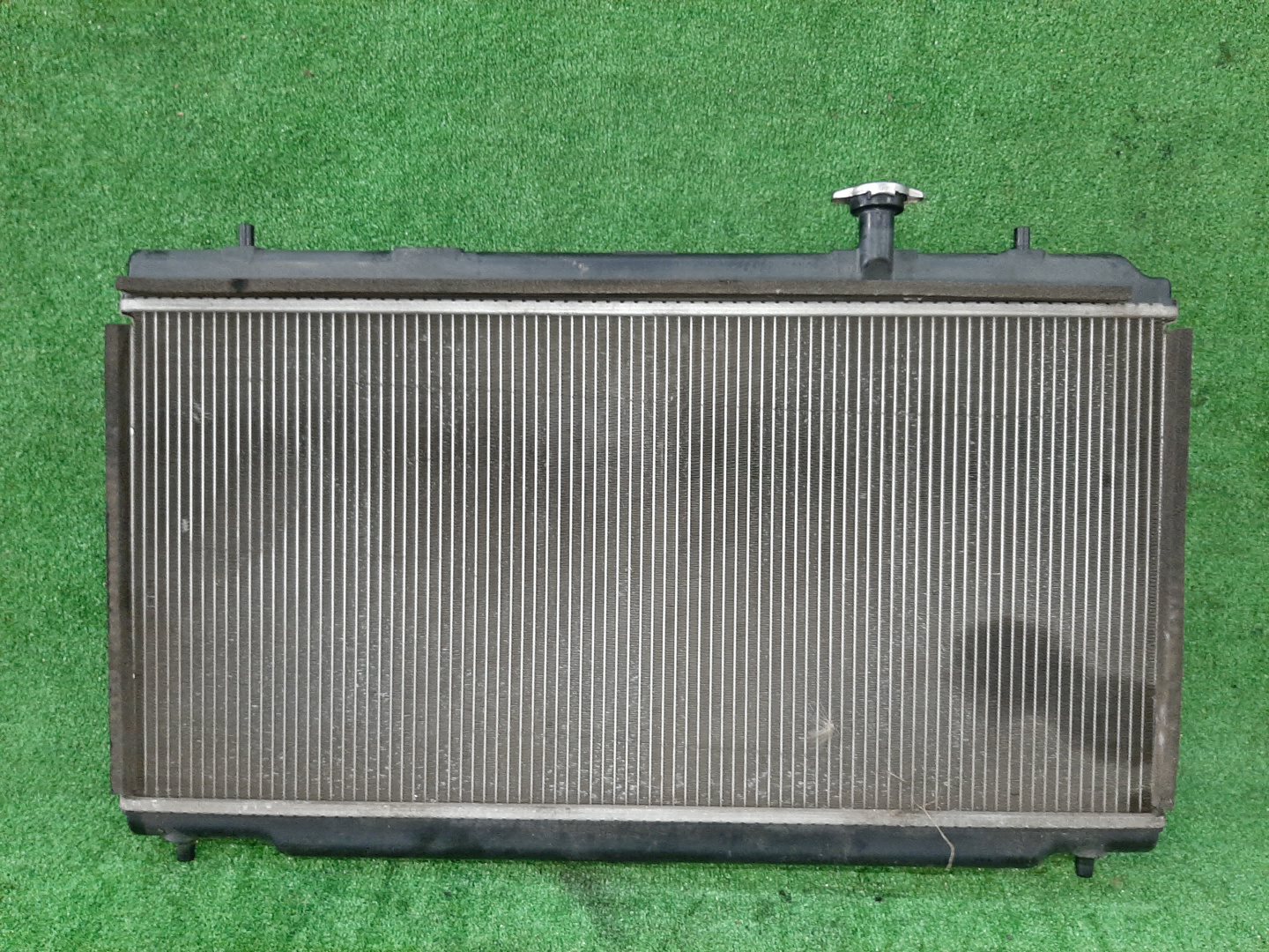 Радиатор основной HONDA AIRWAVE GJ1, GJ2 L15A 5846 2 ракурс