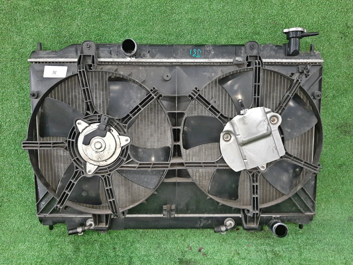 Радиатор основной NISSAN TEANA J31 VQ23DE 5896 1 ракурс