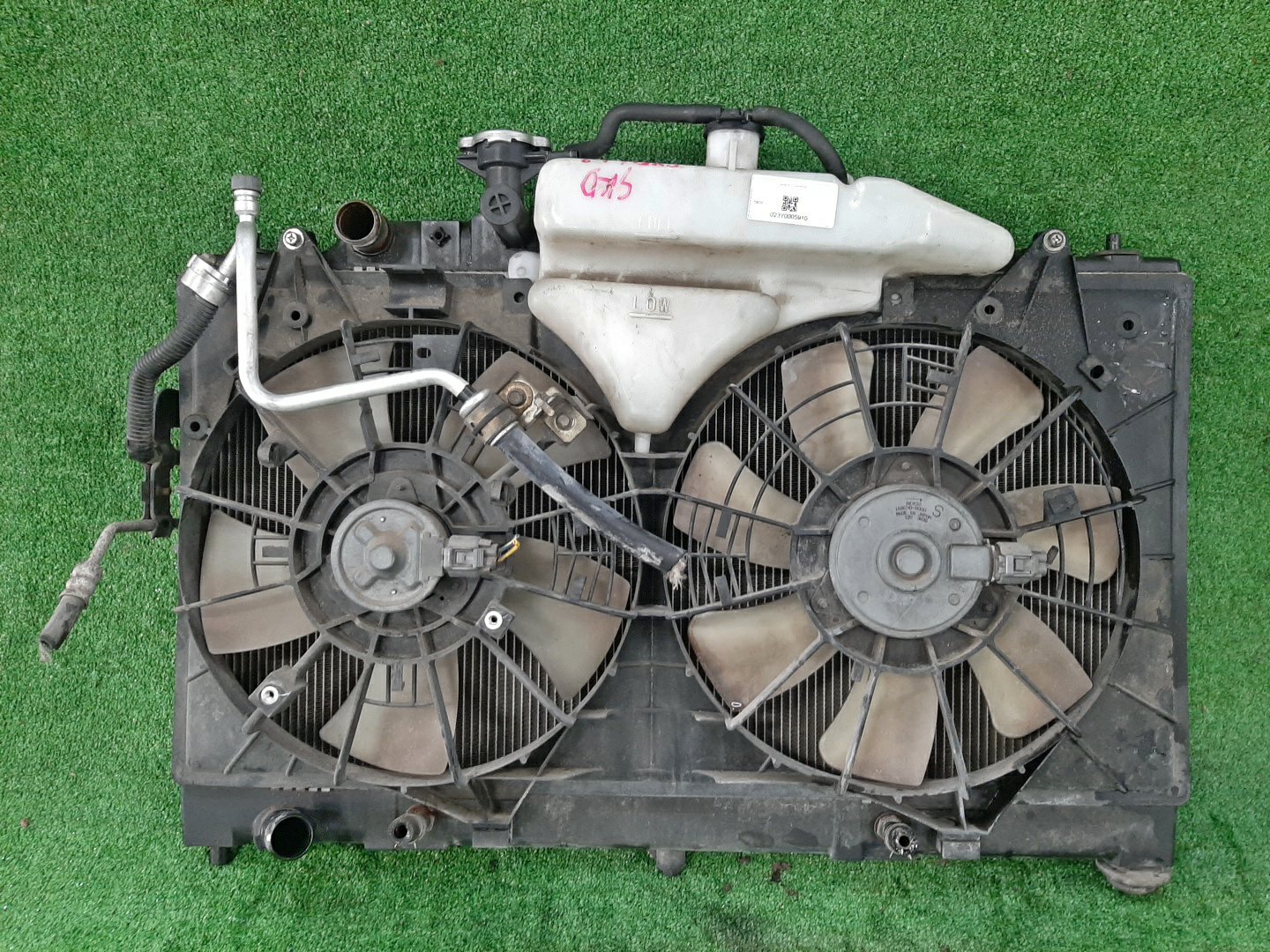 Радиатор основной MAZDA ATENZA GYEW, GGEP, GGES LF-VE, LF-DE, LF 5910 1 ракурс Радиатор основной MAZDA ATENZA GYEW, GGEP, GGES LF-VE, LF-DE, LF 5910 1 ракурс