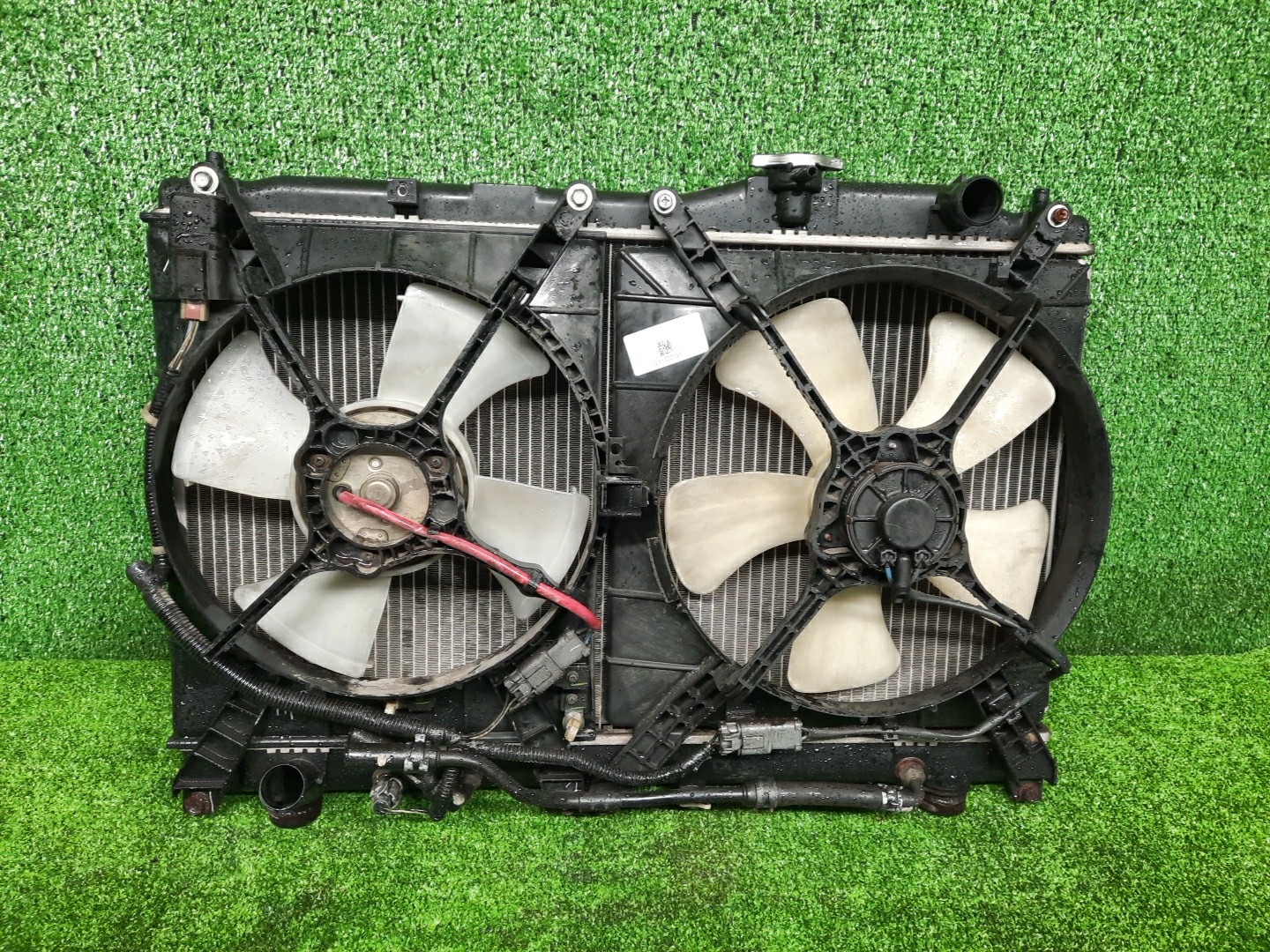 Радиатор основной HONDA INSPIRE, SABER UA1, UA2 G25A 5937 1 ракурс