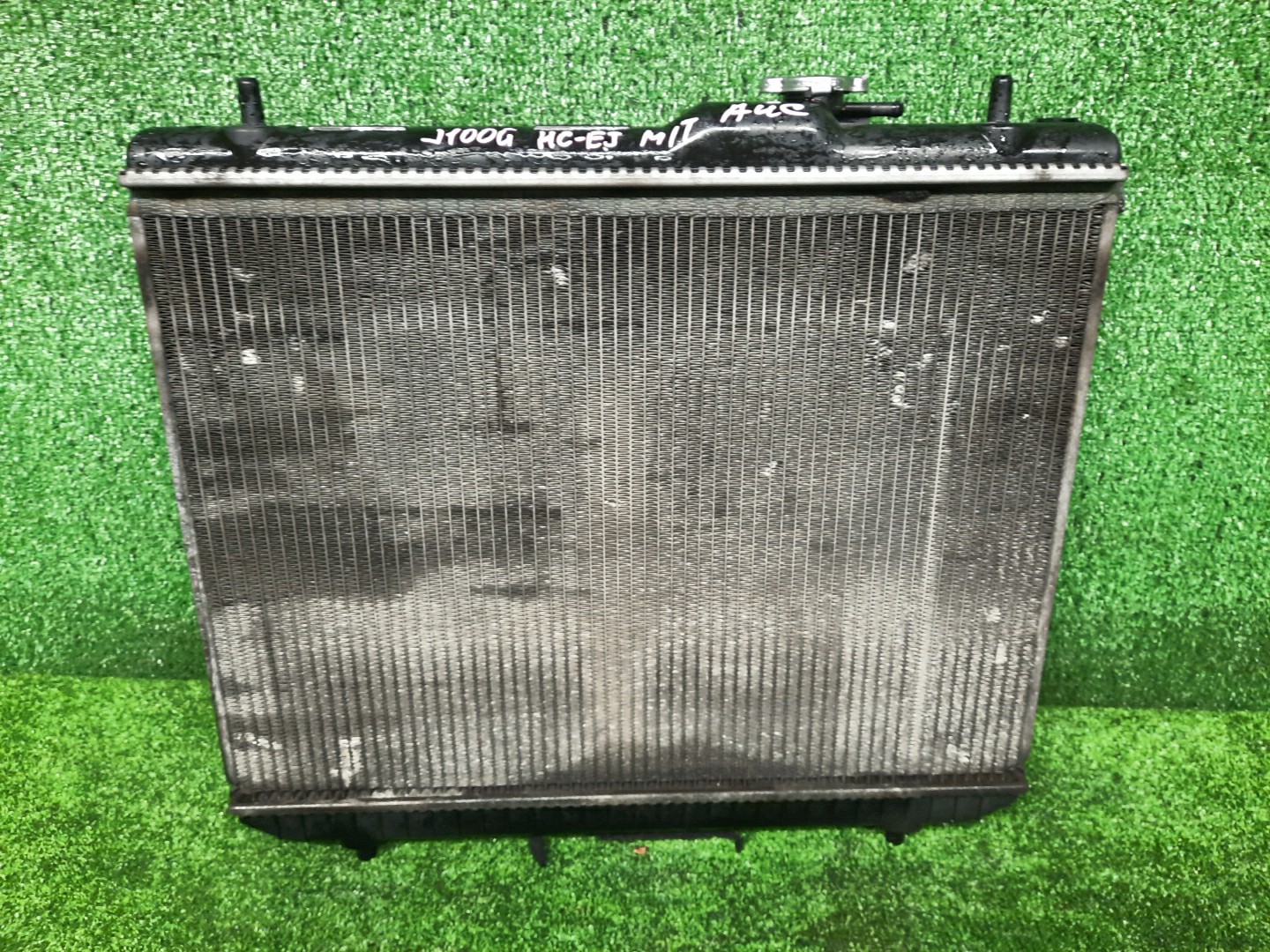 Радиатор основной DAIHATSU TERIOS, CAMI J100G, J102G, J100E, J102E, J122E HC-EJ 5947 2 ракурс